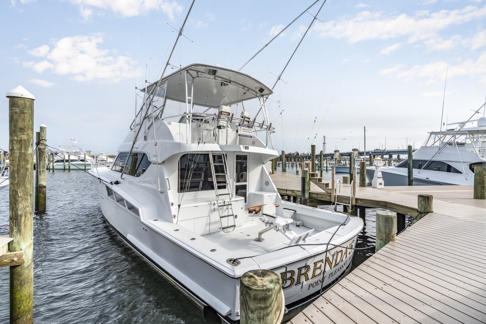 Brenda s III 55ft Hatteras Yacht For Sale