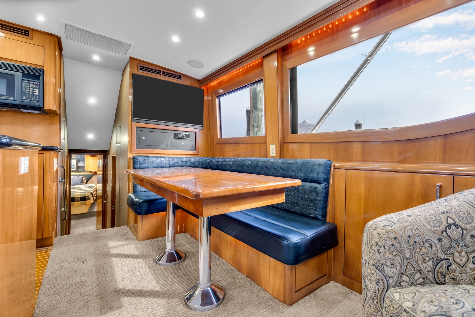Brenda s III 55ft Hatteras Yacht For Sale