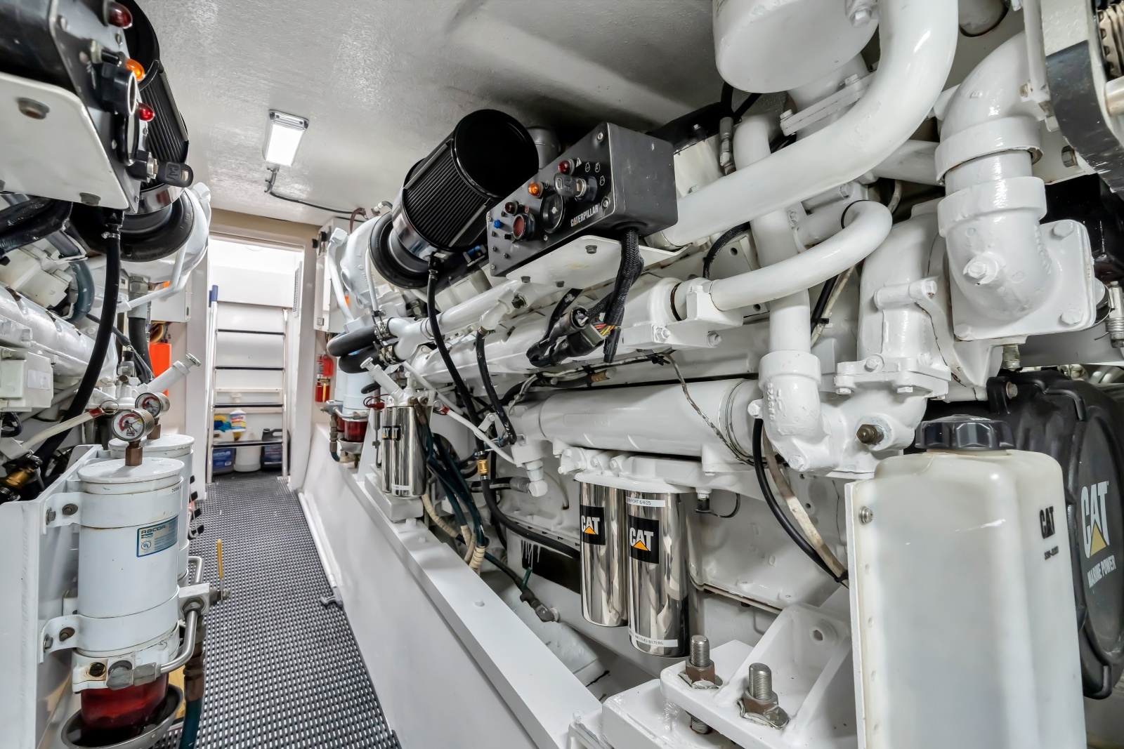 Brenda s III 55ft Hatteras Yacht For Sale