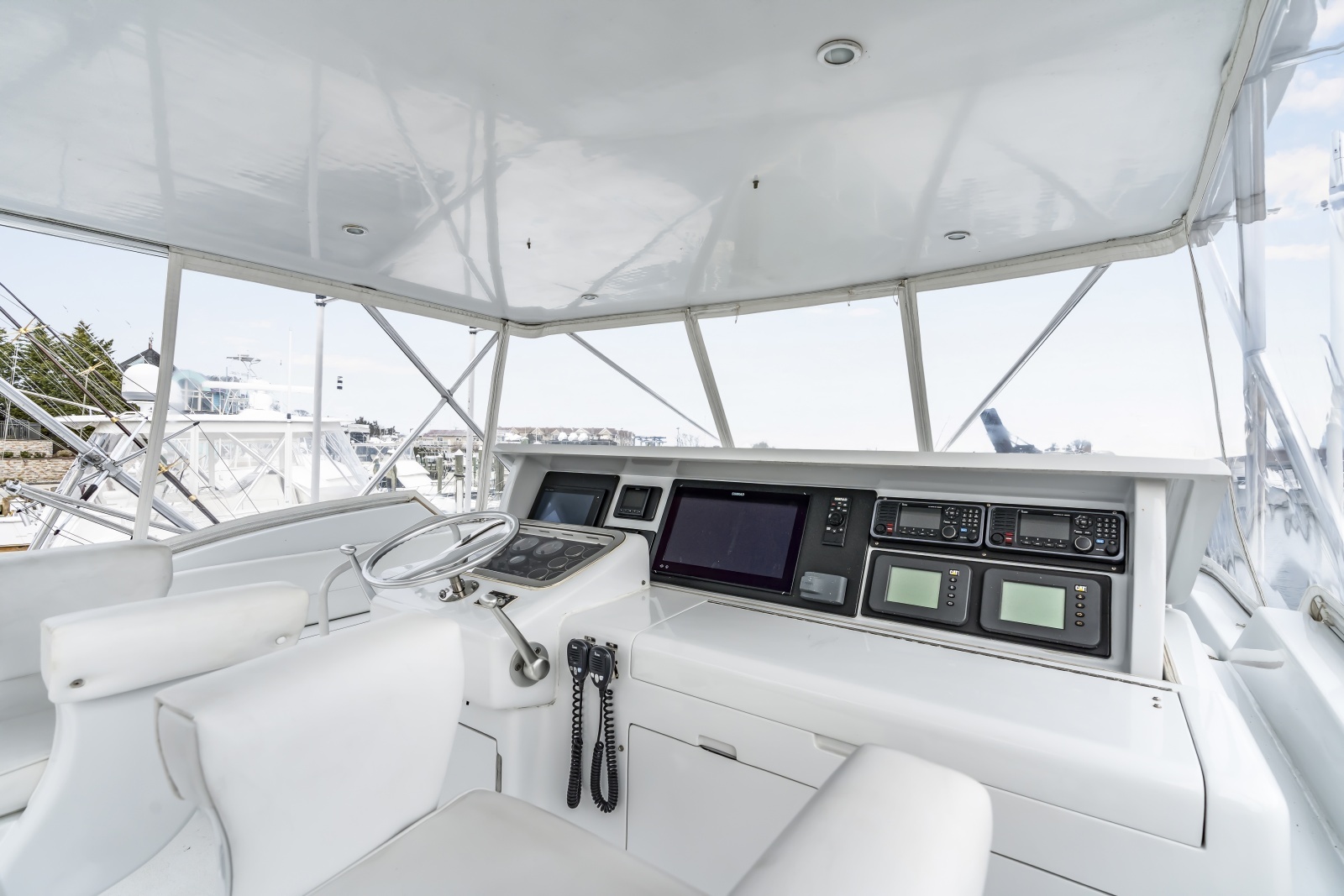 Brenda s III 55ft Hatteras Yacht For Sale