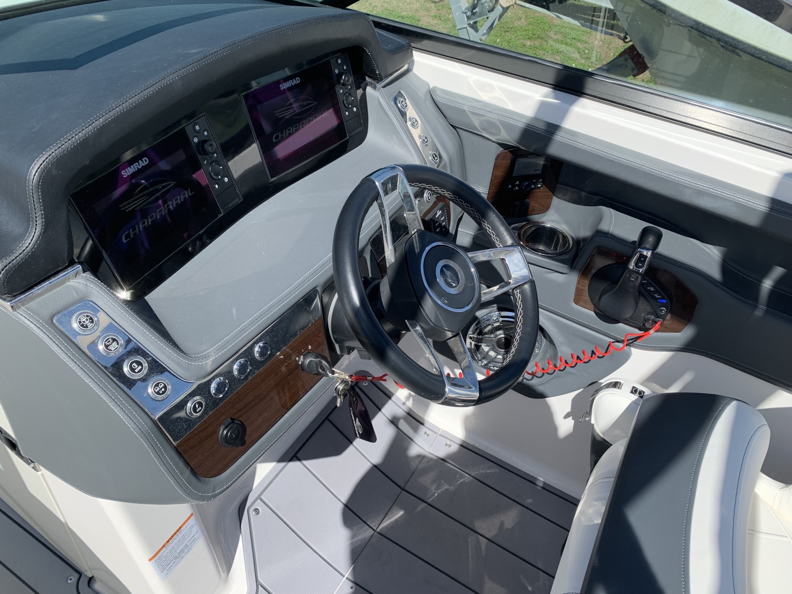 27' 2023 Chaparral 270 OSX