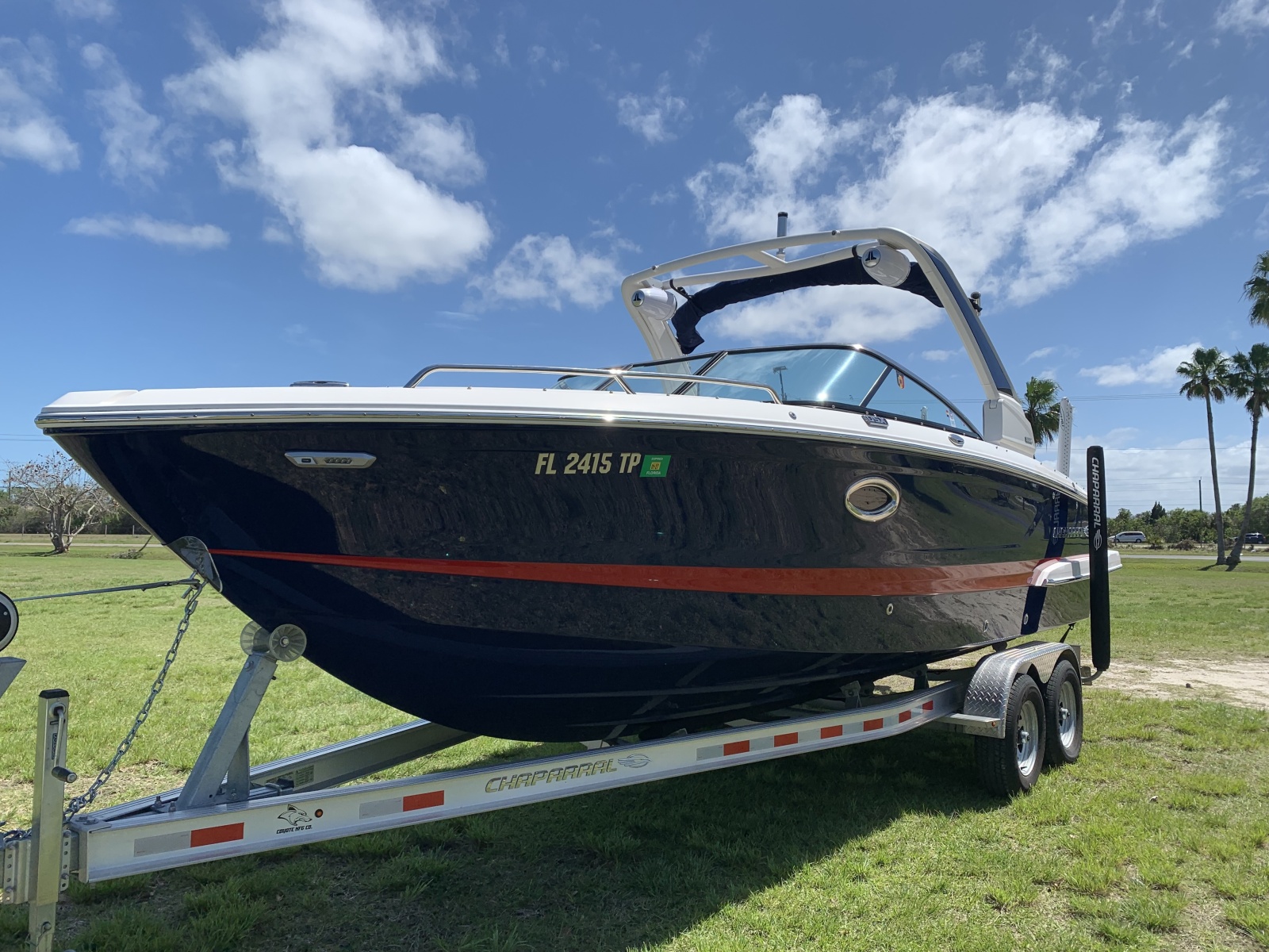 27' 2023 Chaparral 270 OSX