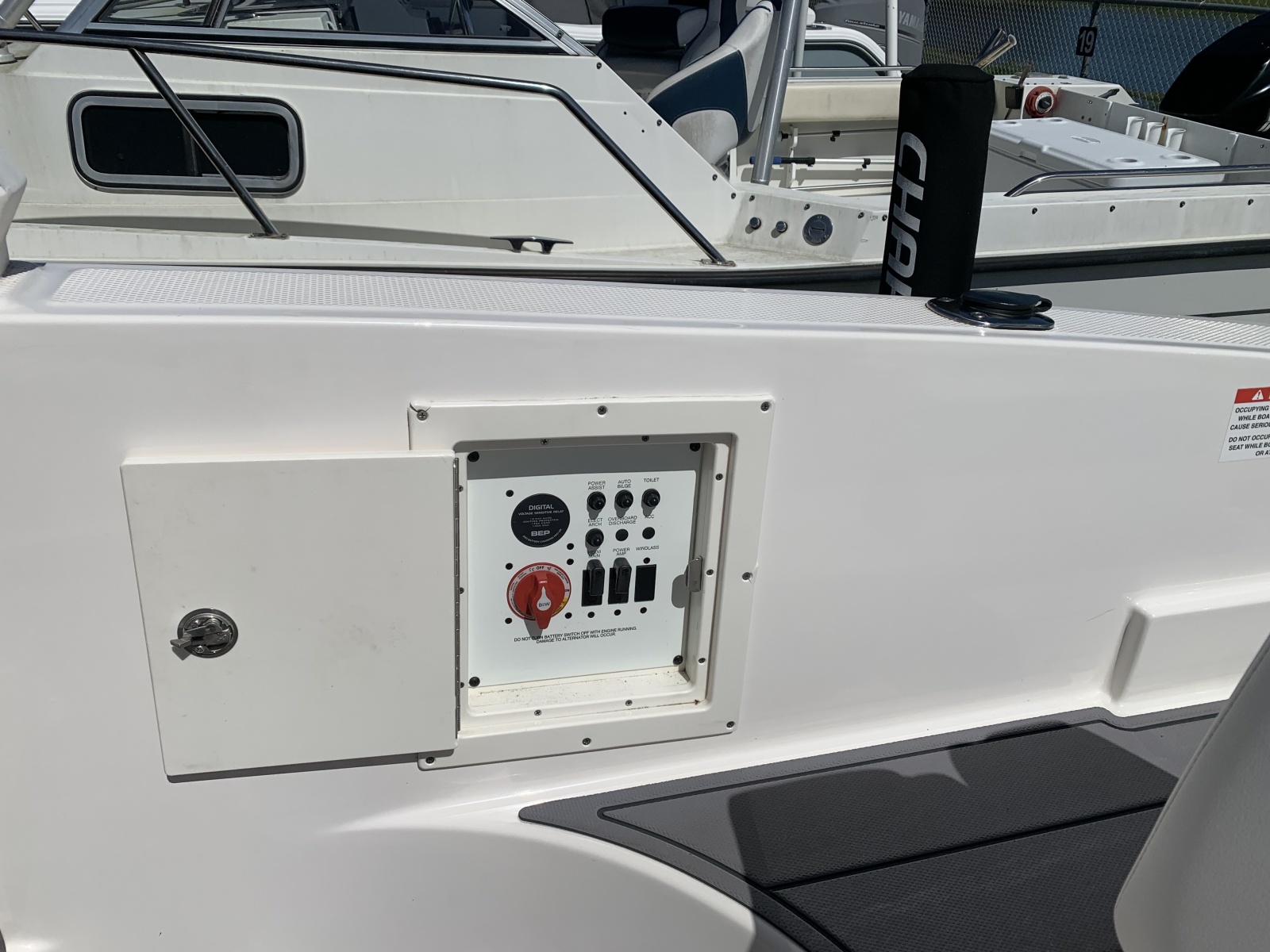 27' 2023 Chaparral 270 OSX