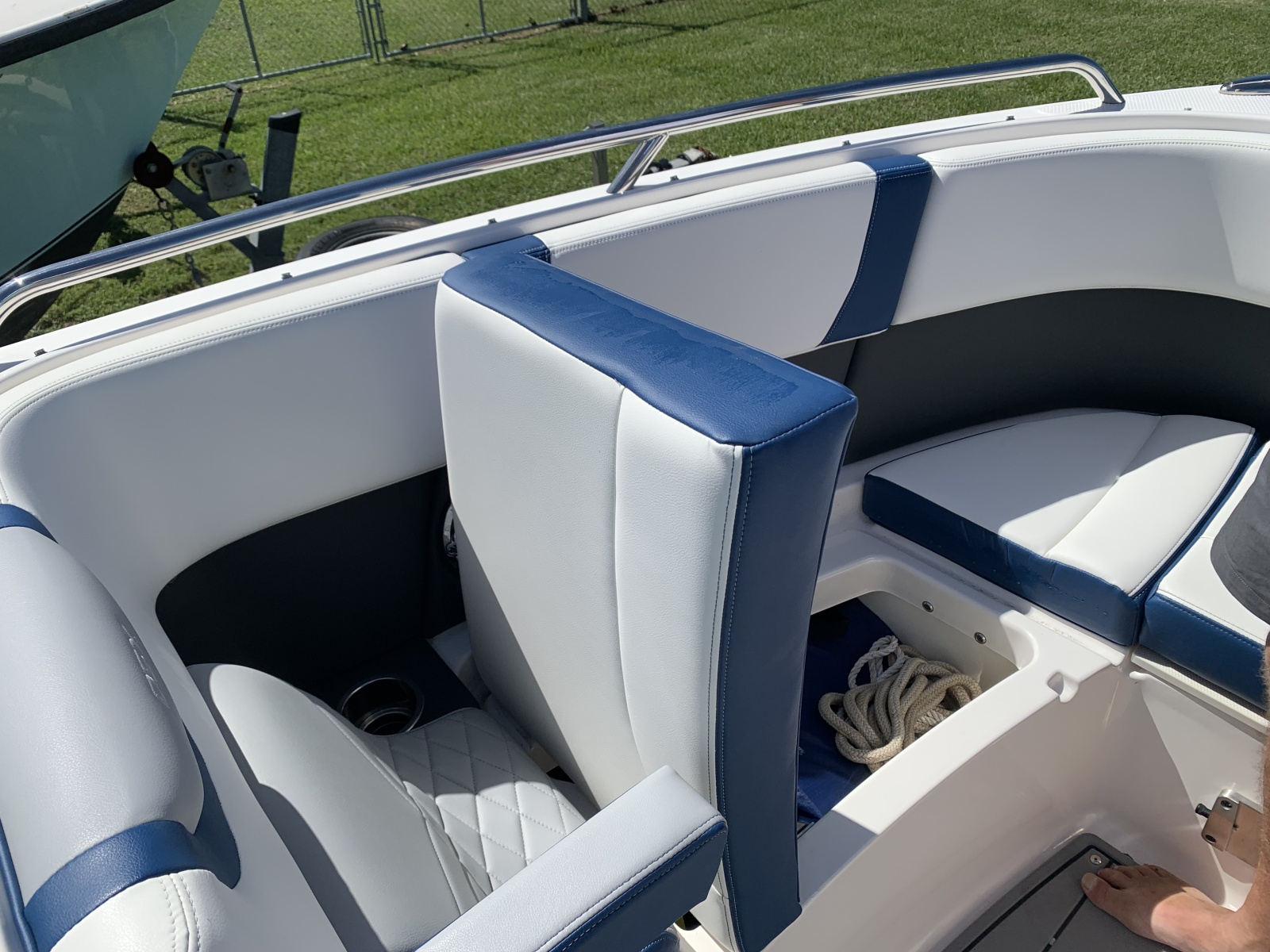 27' 2023 Chaparral 270 OSX