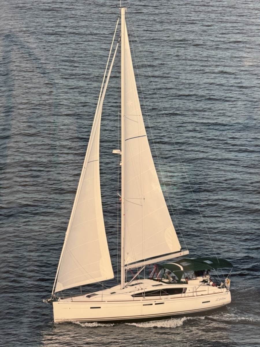 2017 Jeanneau Sun Odyssey 44 DS photo 1
