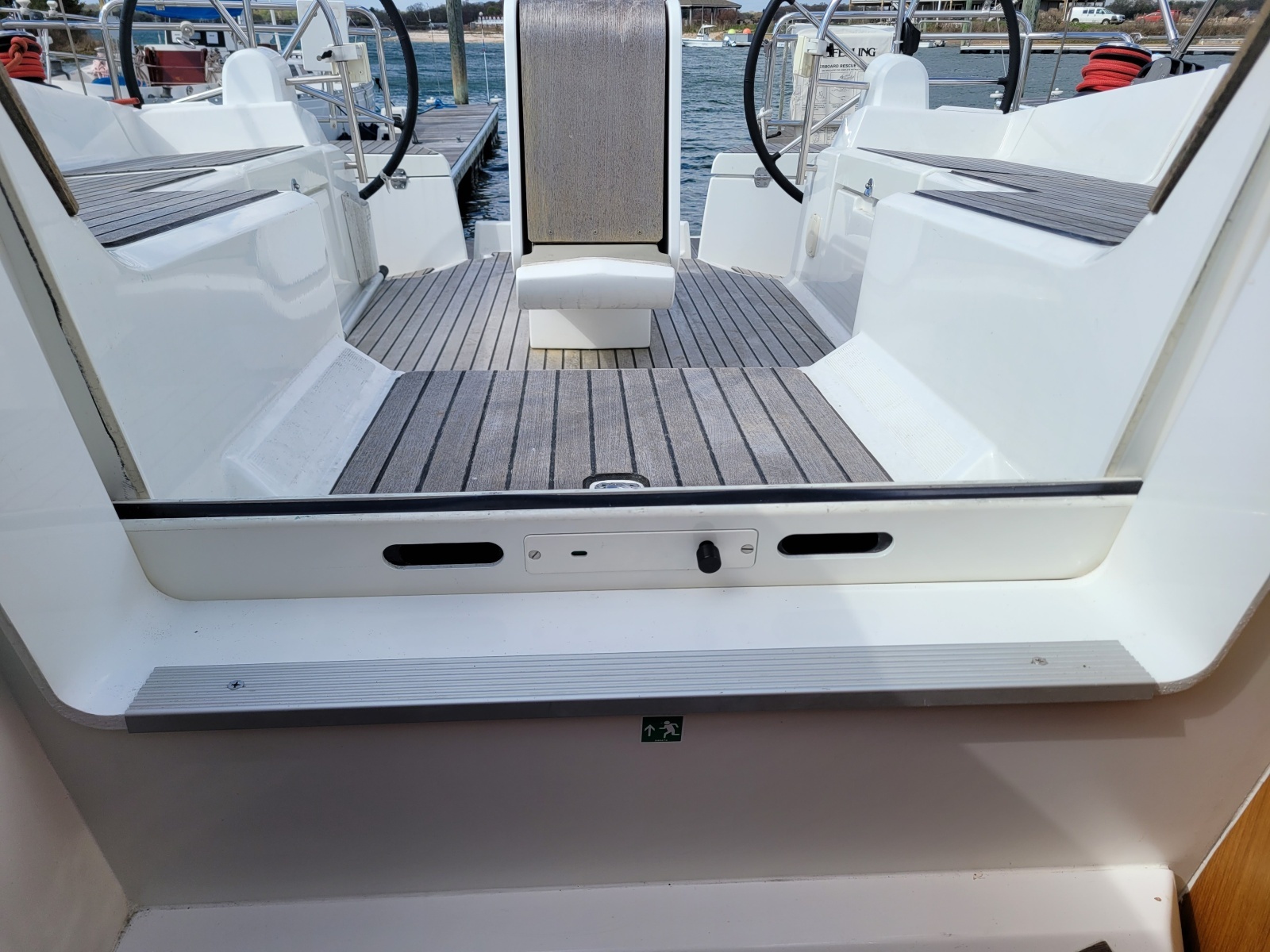 2017 Jeanneau Sun Odyssey 44 DS