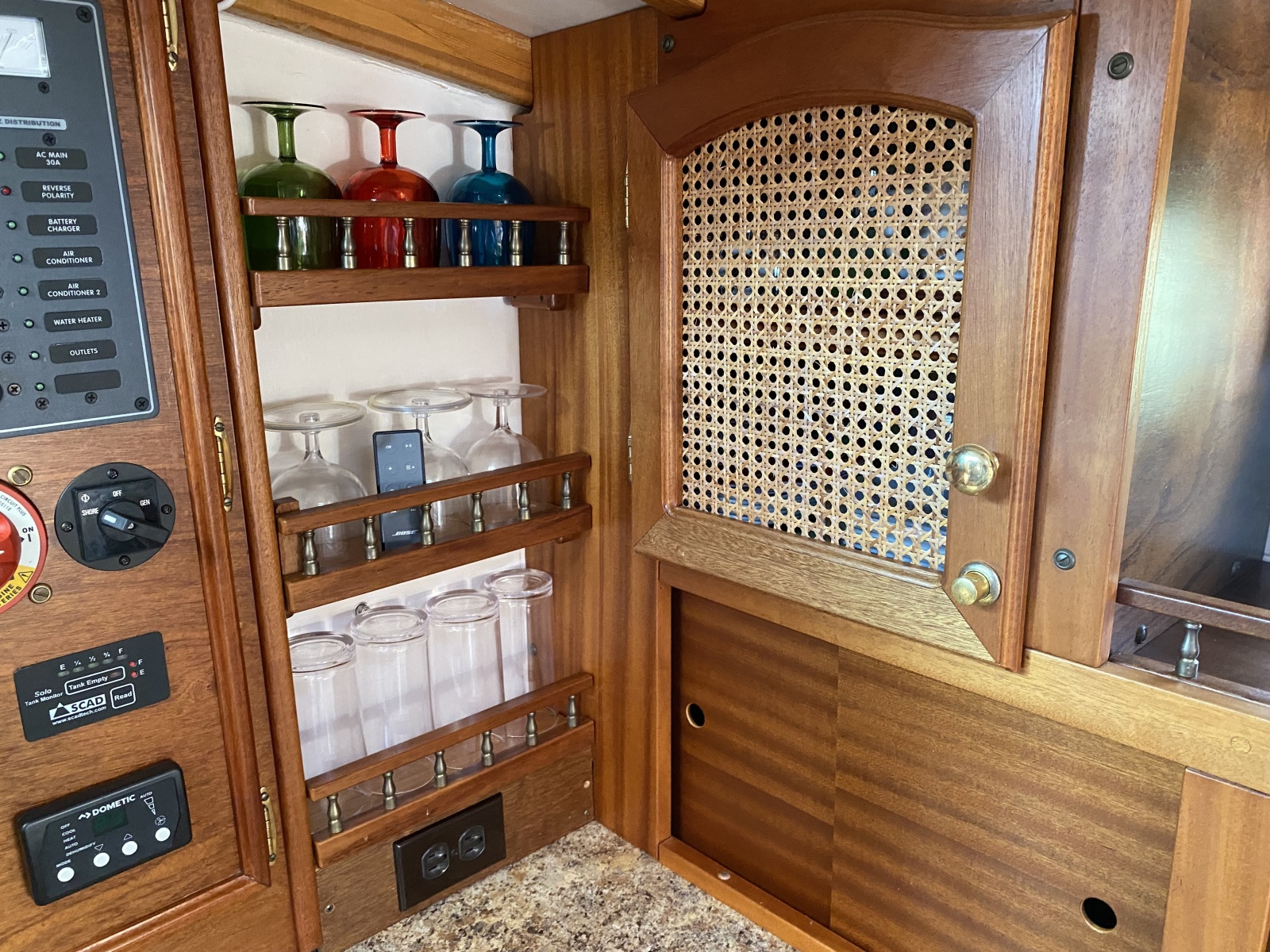 38' 2001 Tad Roberts 