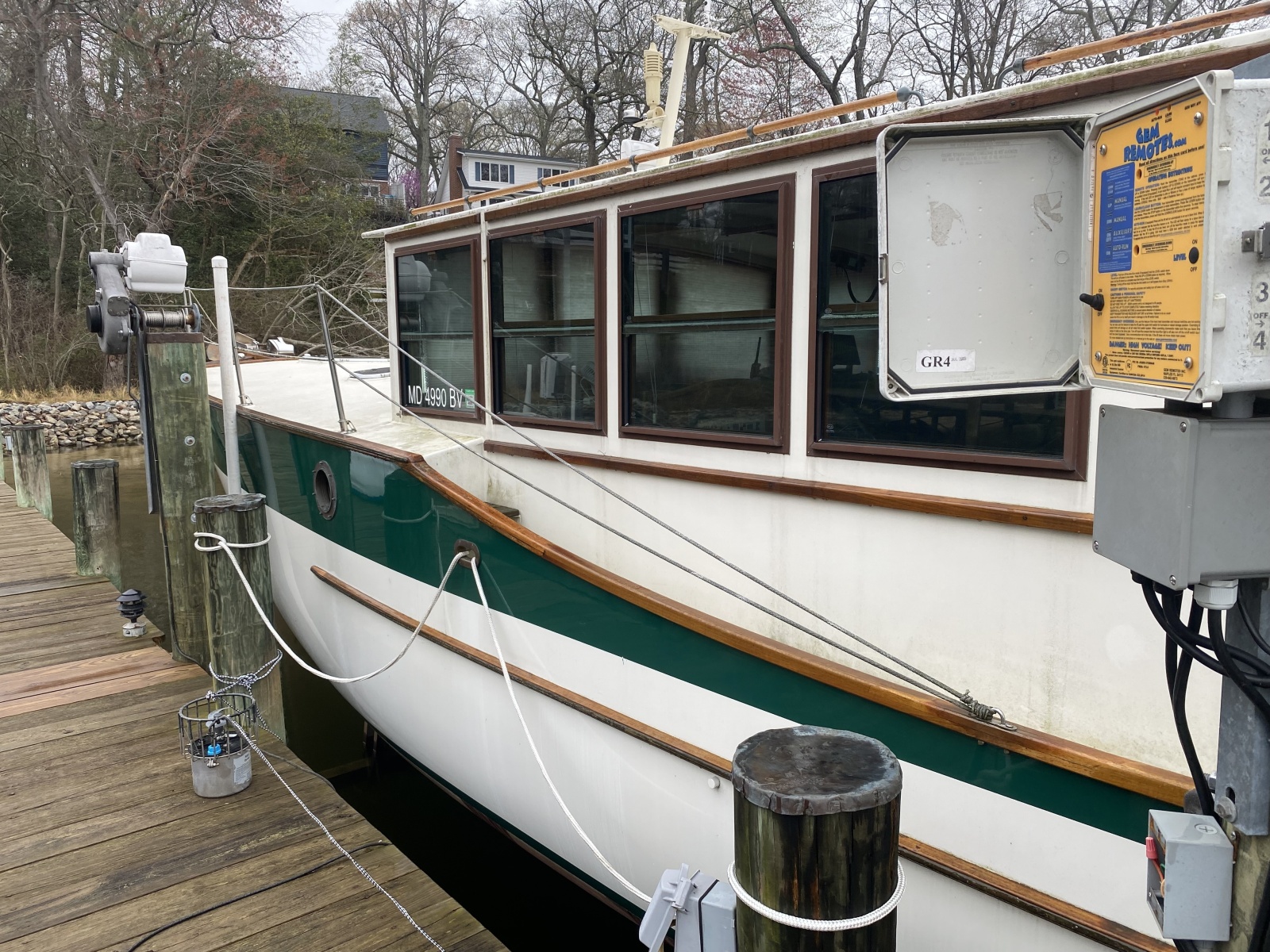 38' 2001 Tad Roberts 