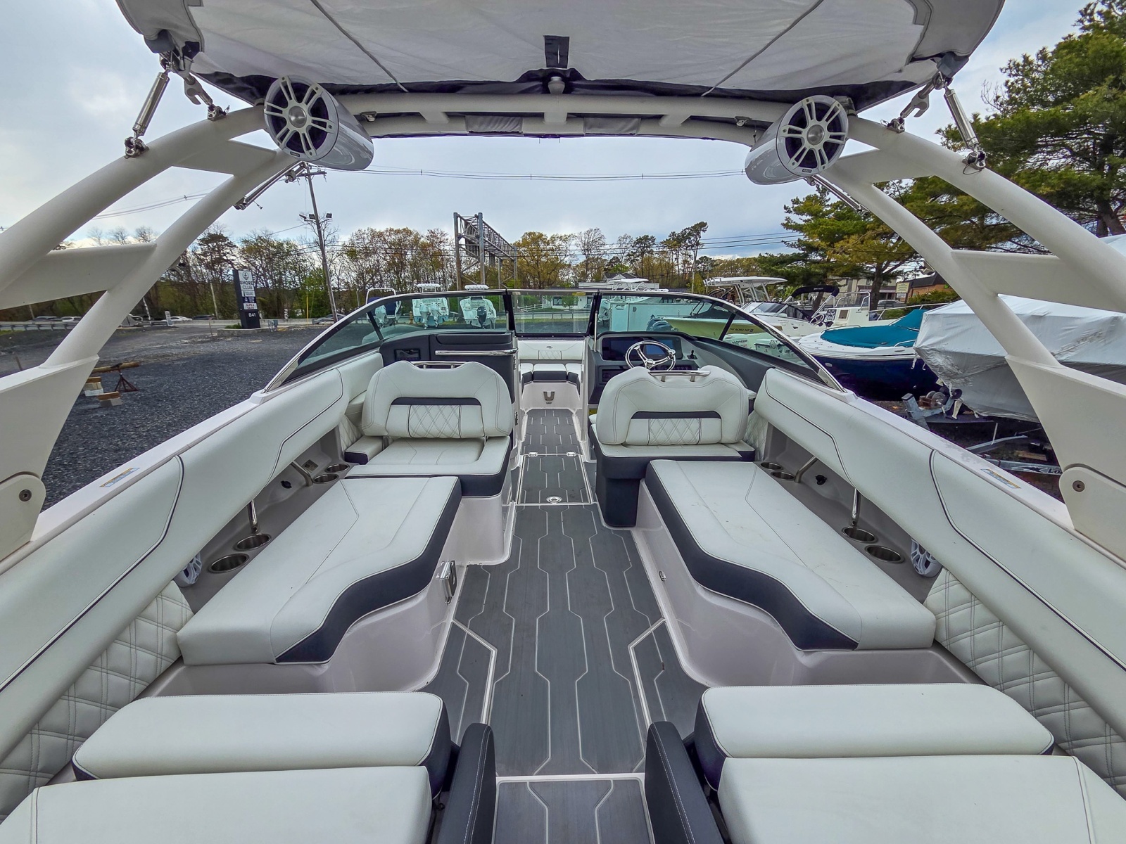 2025 Regal LX4