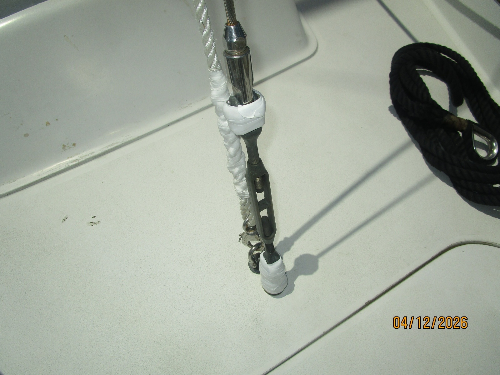 41' Rival standing rigging3