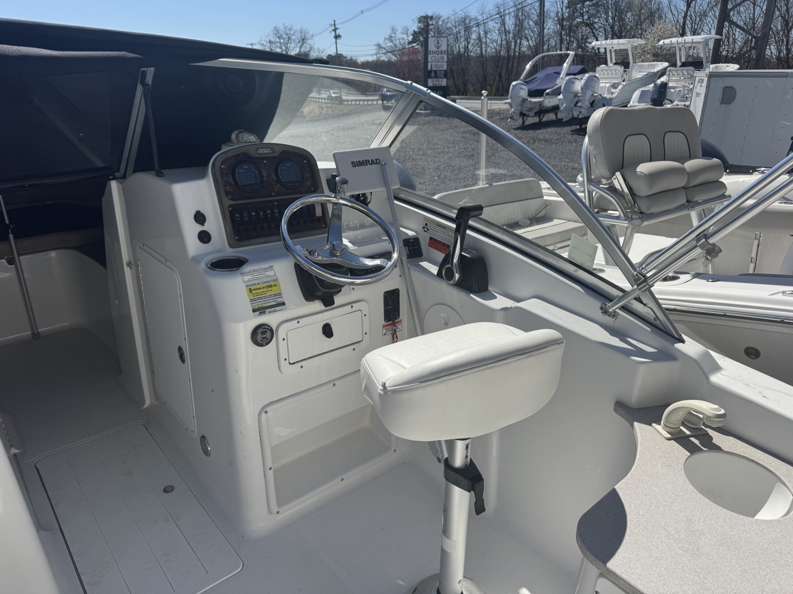 23' 2013 Sea Hunt Escape 234 LE