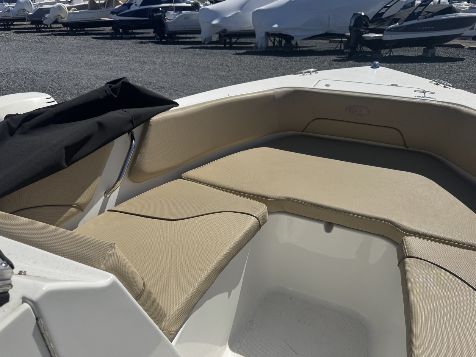 23ft Sea Hunt Yacht For Sale