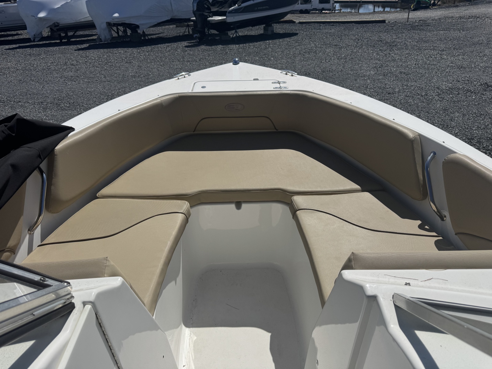 23' 2013 Sea Hunt Escape 234 LE