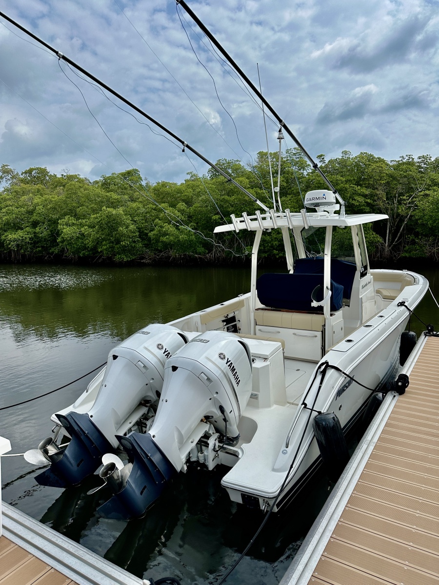 PURSUIT 28 S288 - Exterior Stern