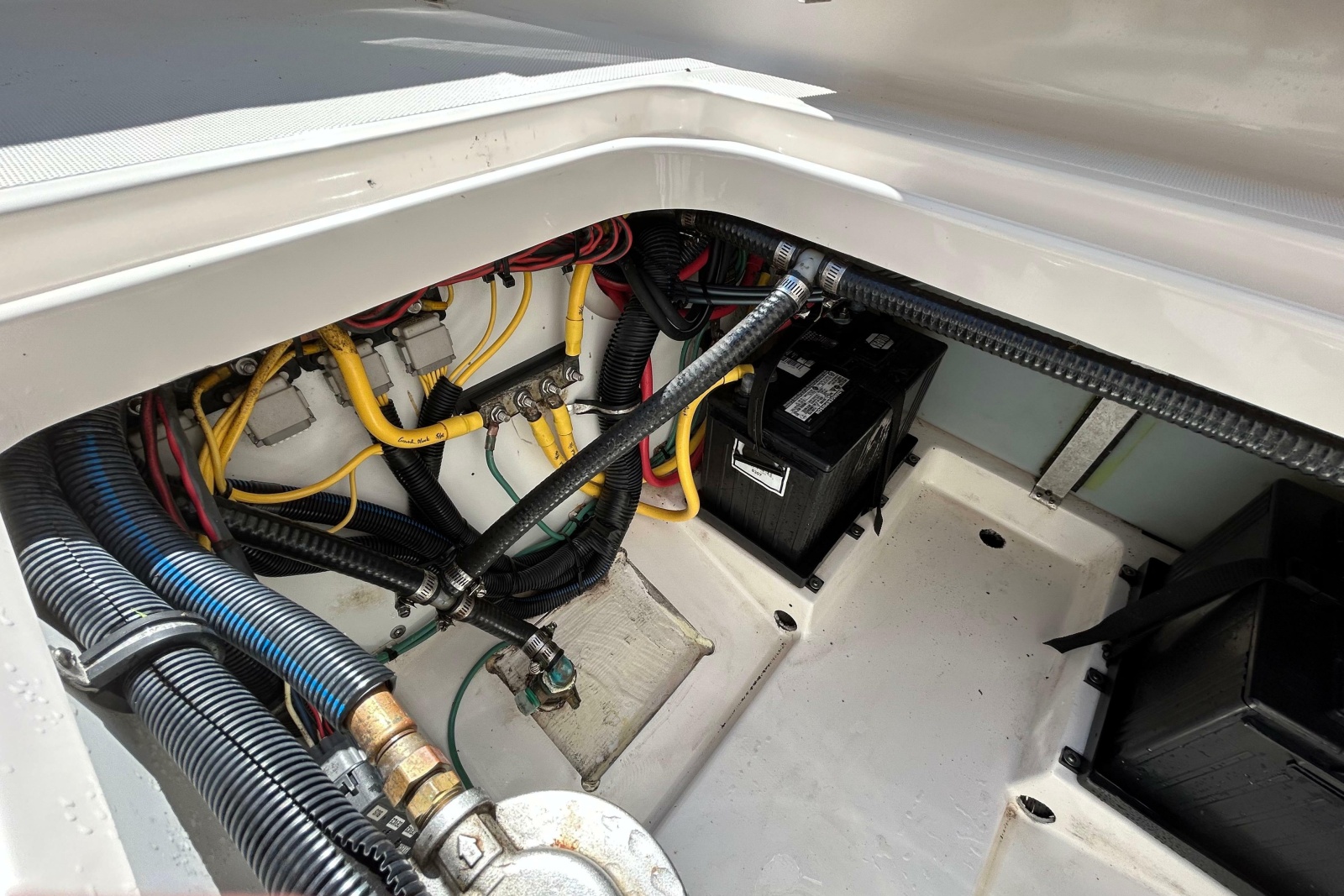26' 2016 Pursuit DC 265 Dual Console