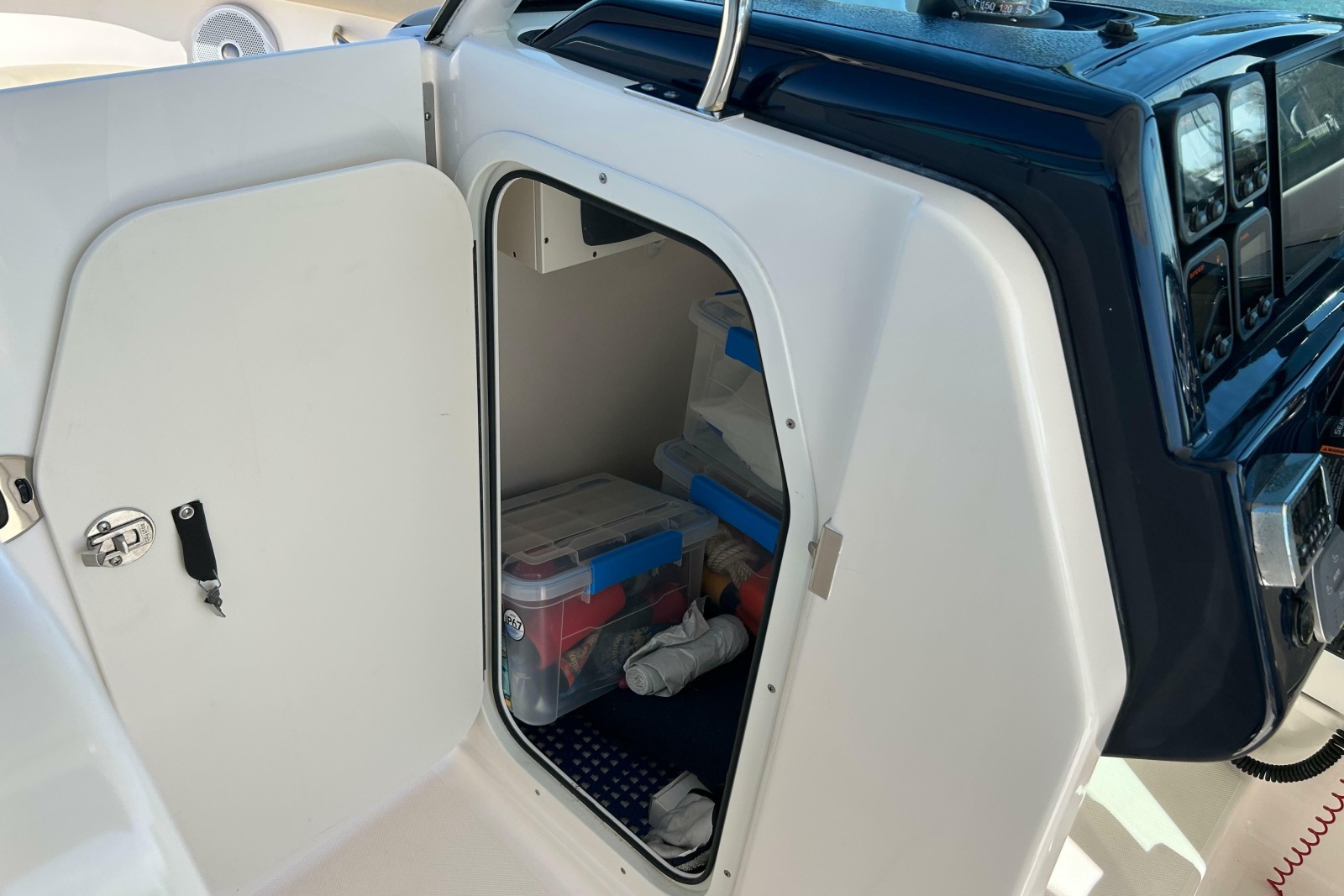 26' 2016 Pursuit DC 265 Dual Console