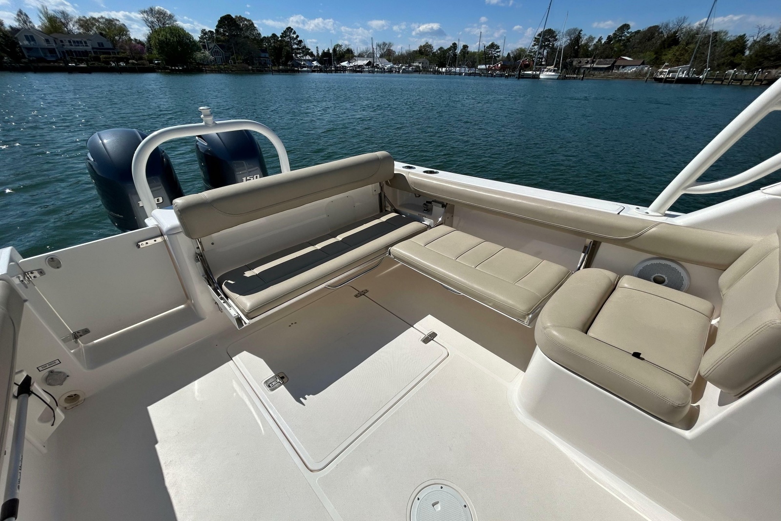 26' 2016 Pursuit DC 265 Dual Console