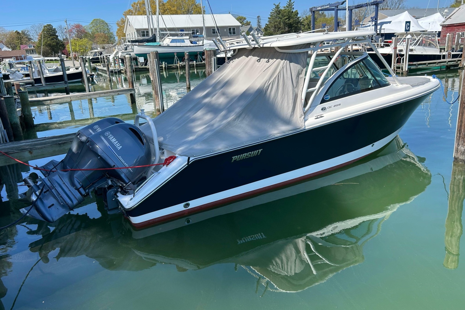 26' 2016 Pursuit DC 265 Dual Console