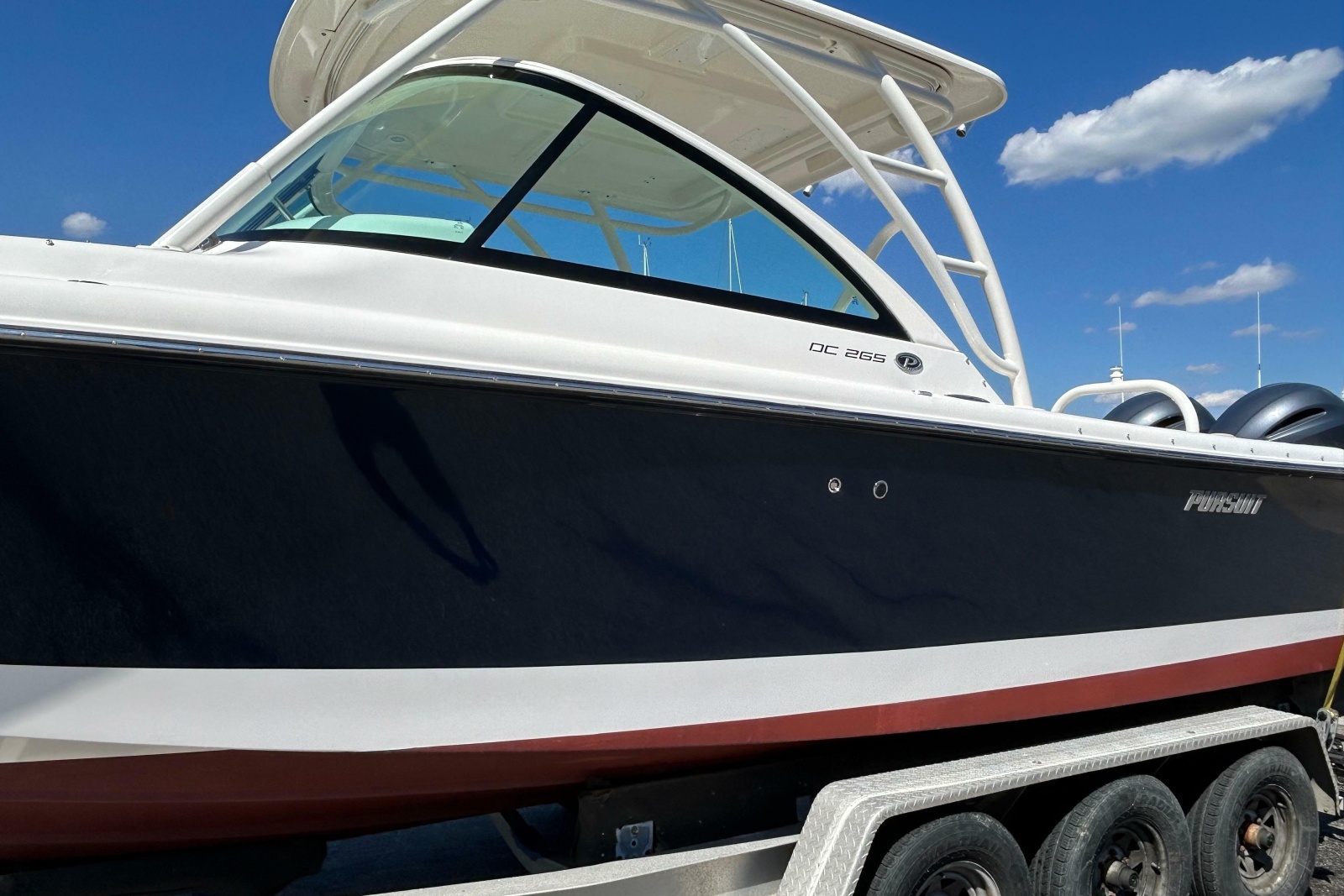 26' 2016 Pursuit DC 265 Dual Console