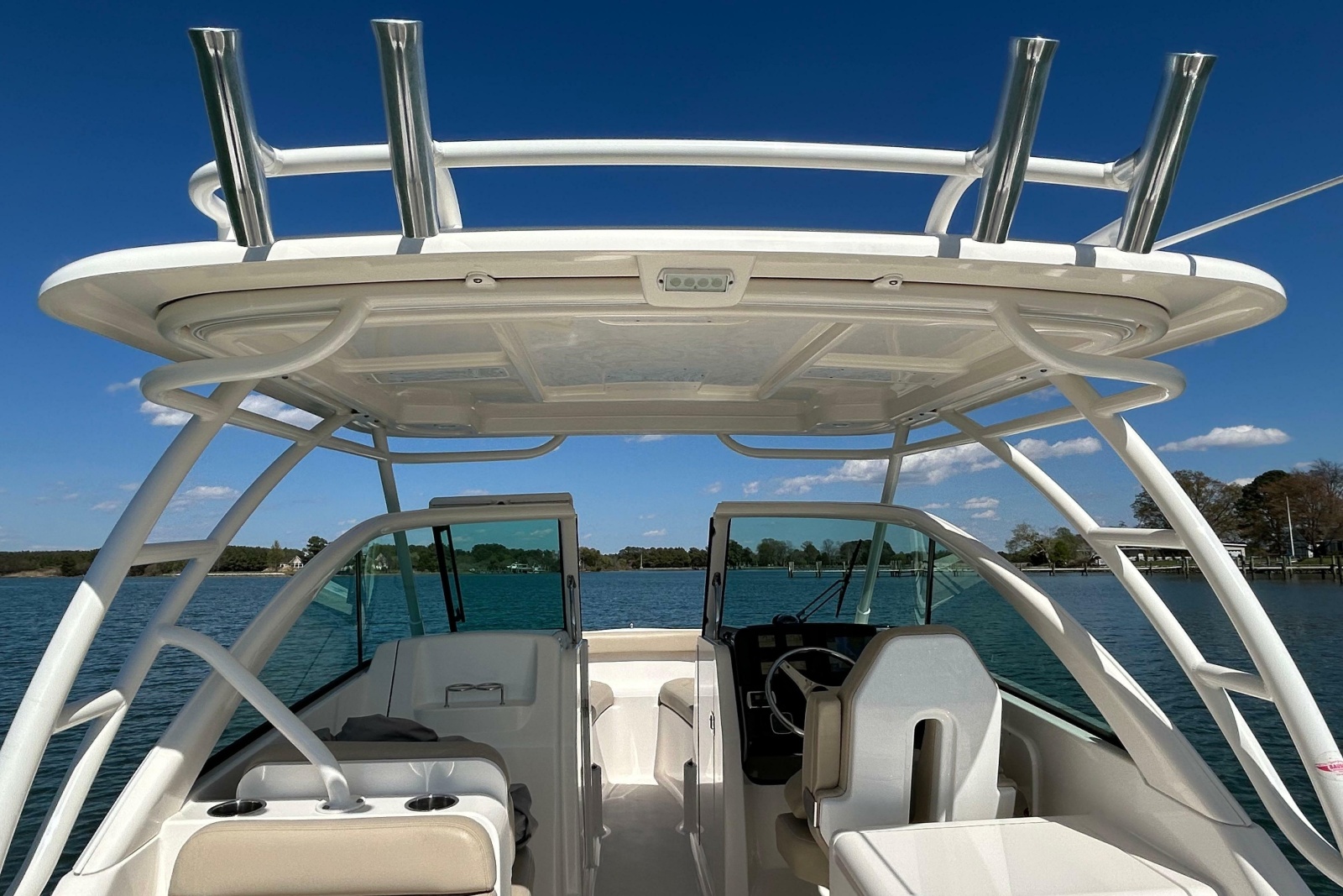 26' 2016 Pursuit DC 265 Dual Console