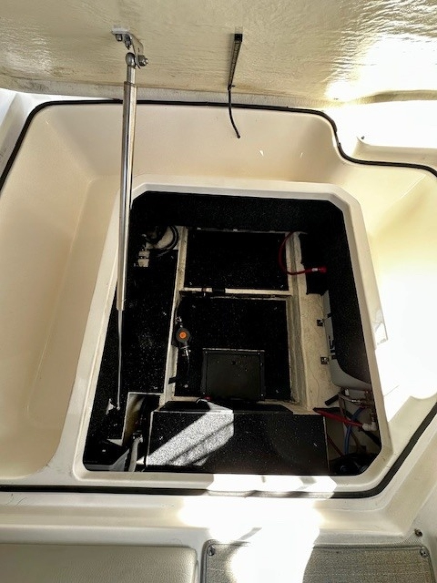 26ft Regal Yacht For Sale