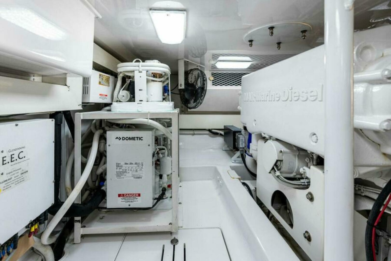 48' 2003 Viking 48 Convertible