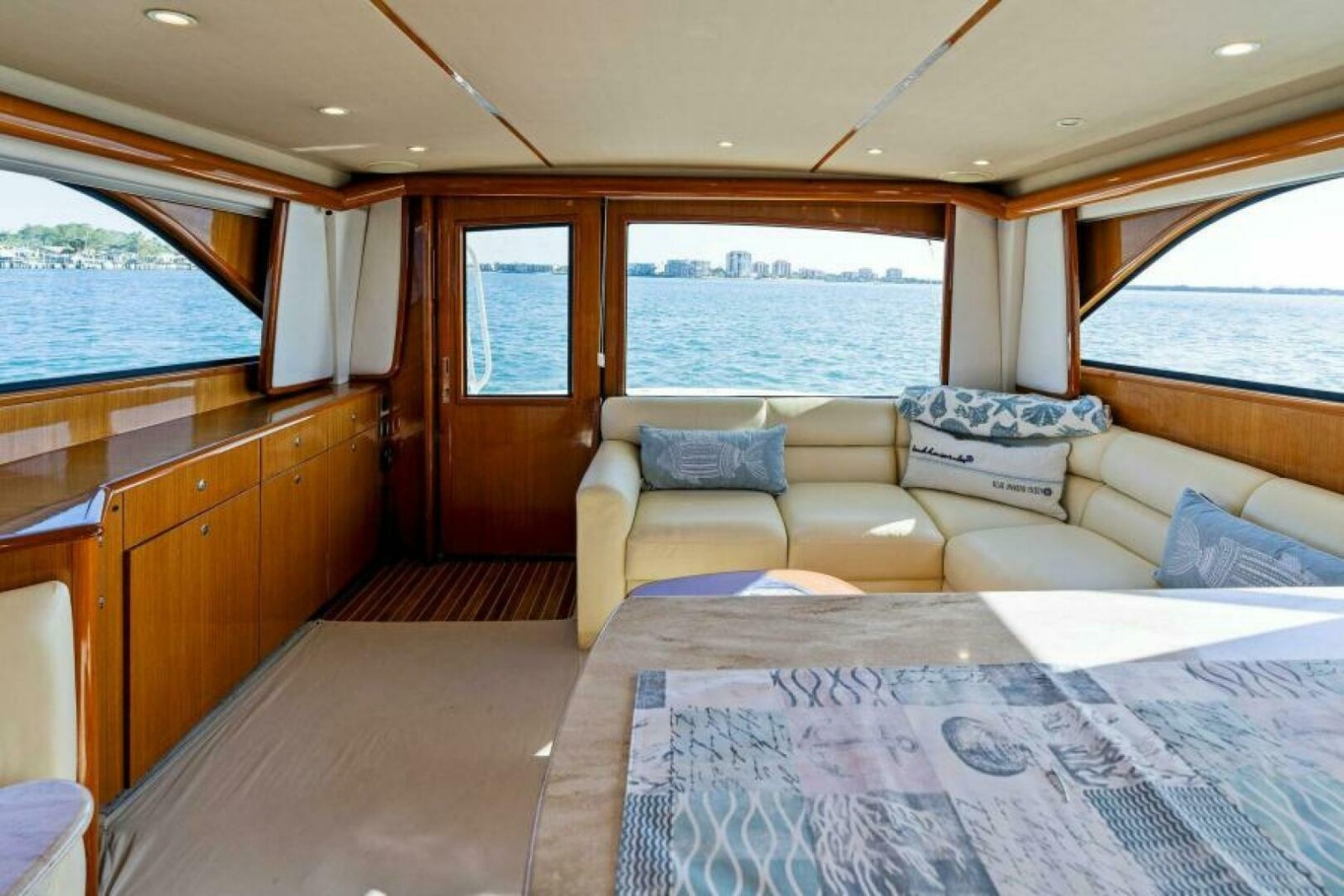 48' 2003 Viking 48 Convertible