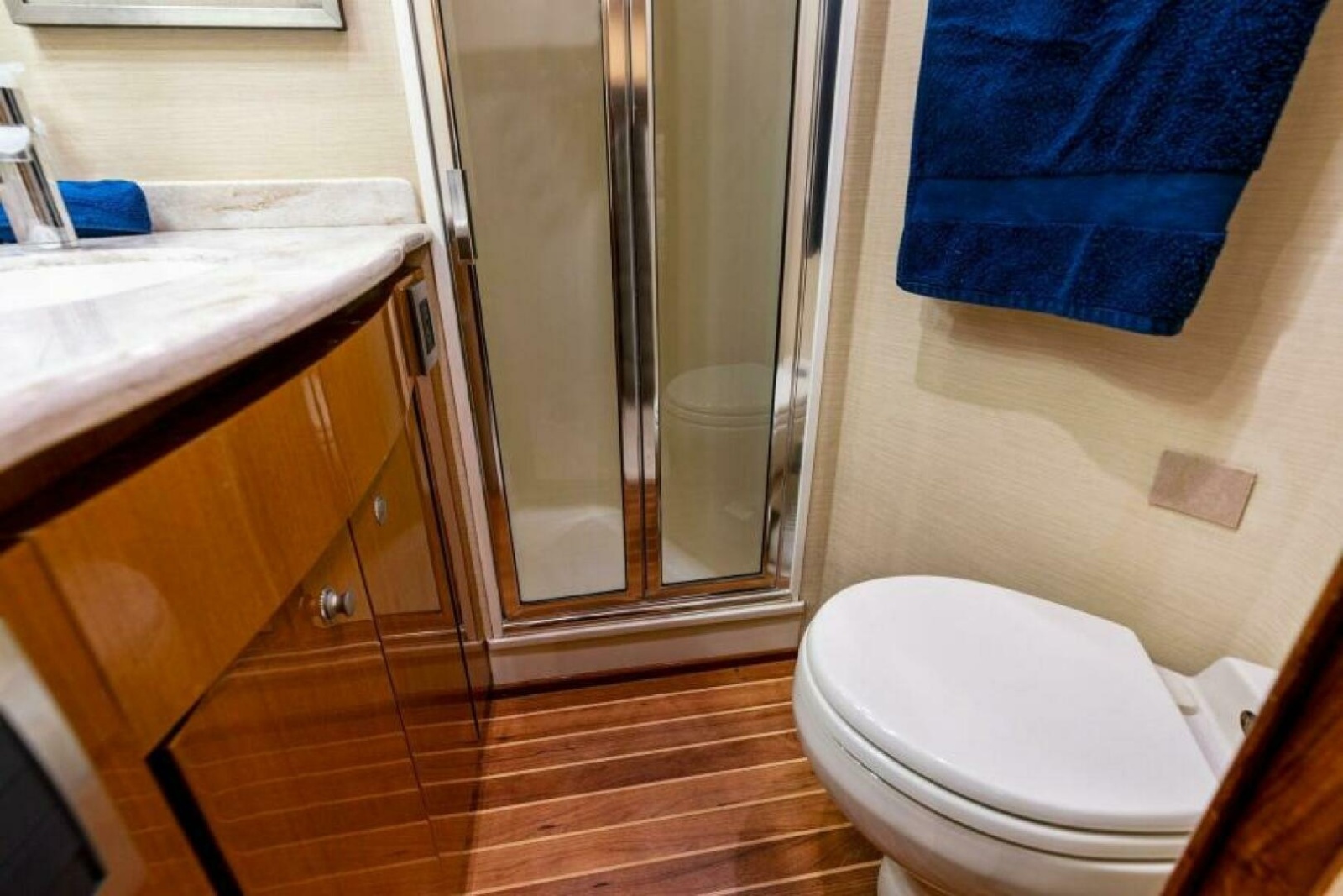 2003 Viking 48 Convertible