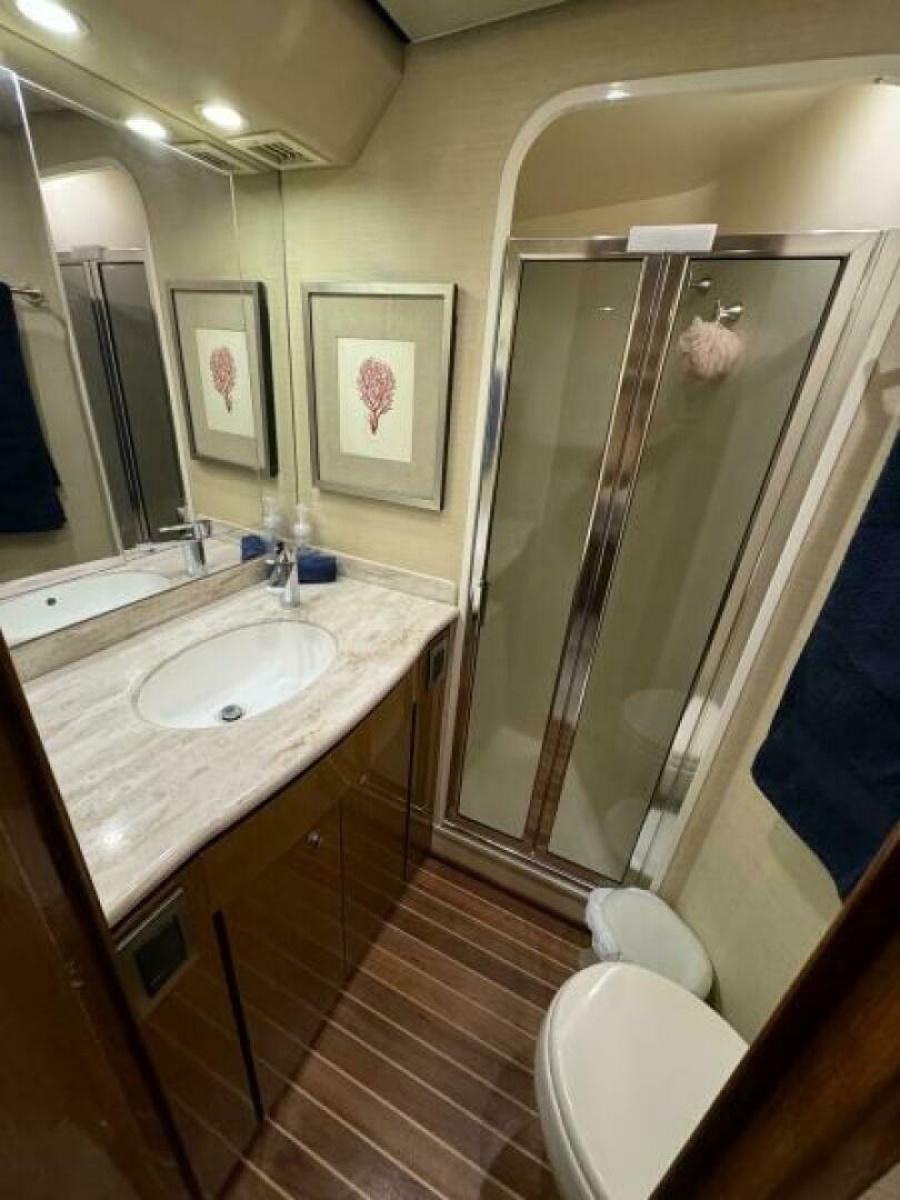 48' 2003 Viking 48 Convertible