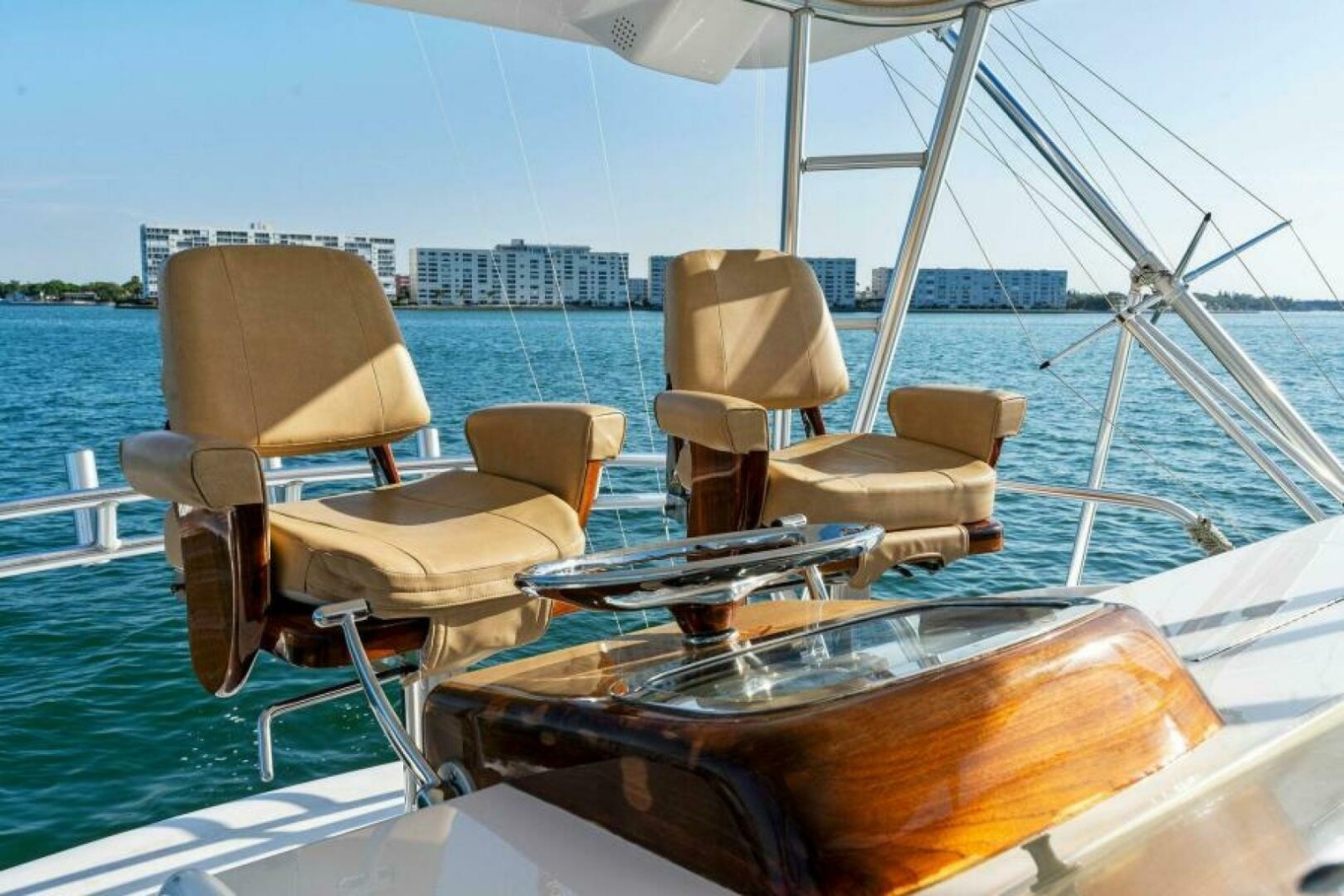 48' 2003 Viking 48 Convertible