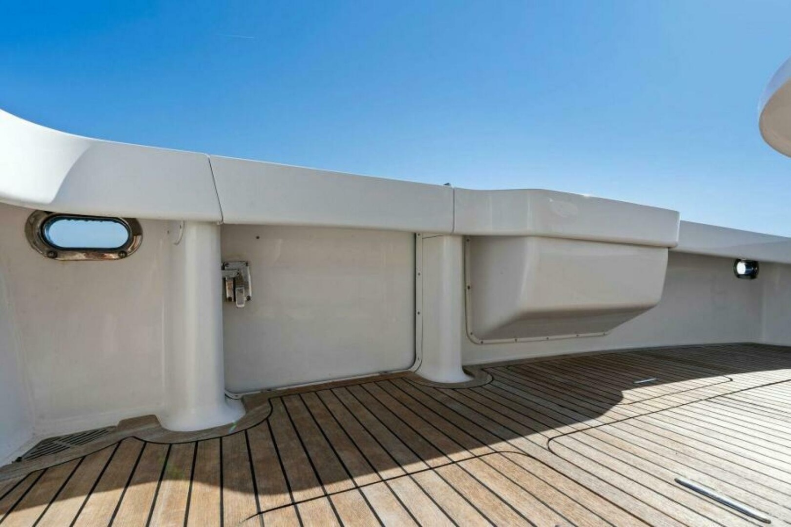 48' 2003 Viking 48 Convertible