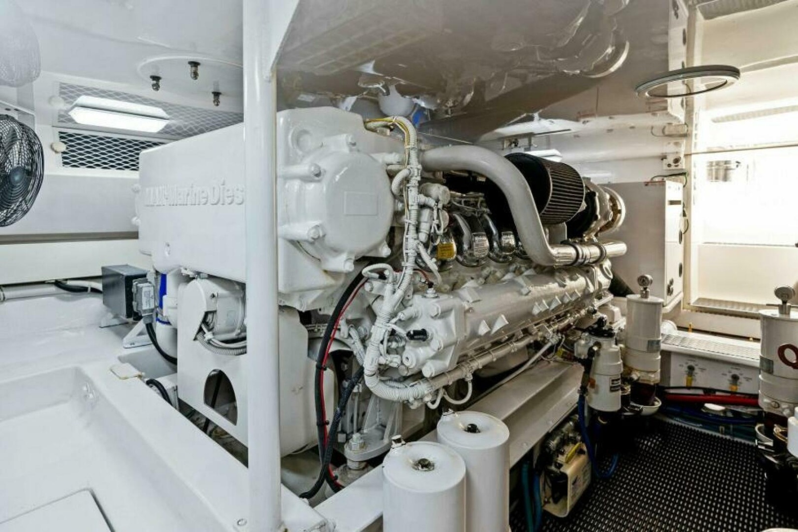 48' 2003 Viking 48 Convertible