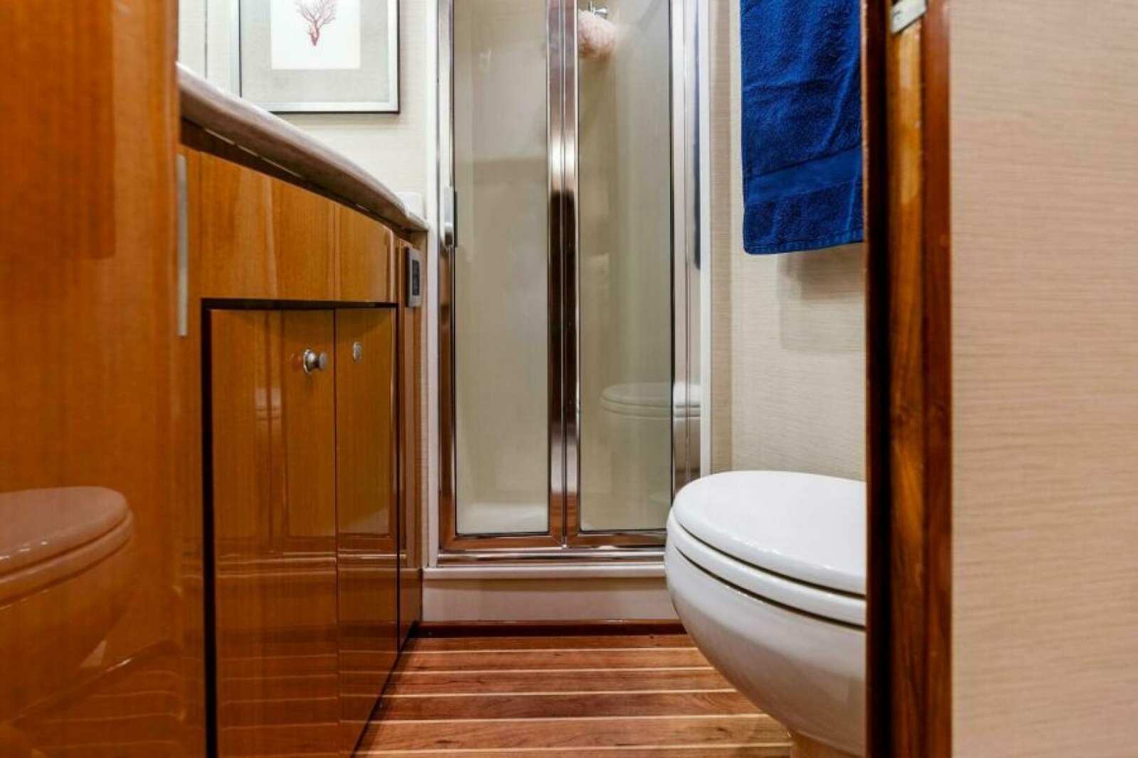 48' 2003 Viking 48 Convertible