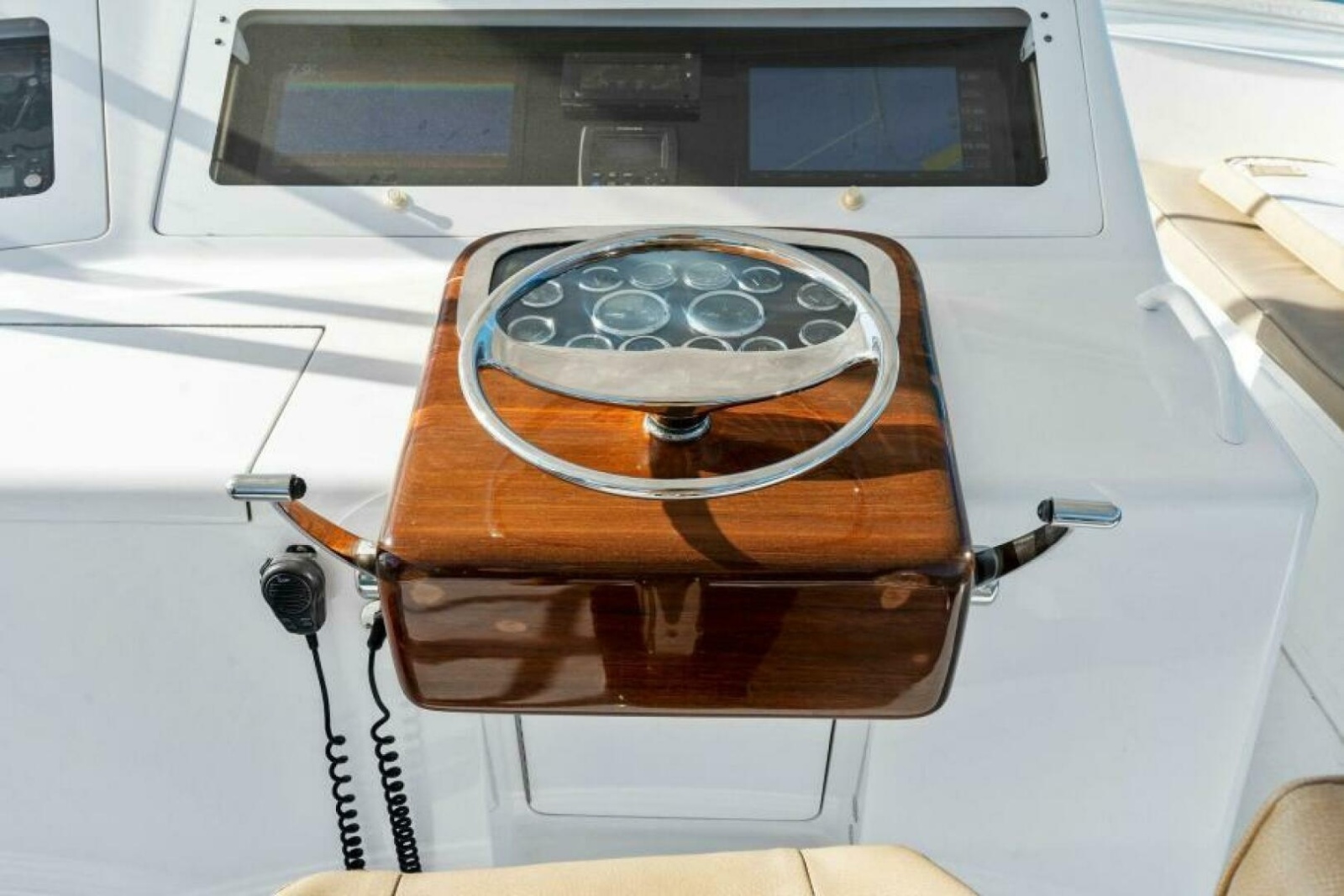 48' 2003 Viking 48 Convertible