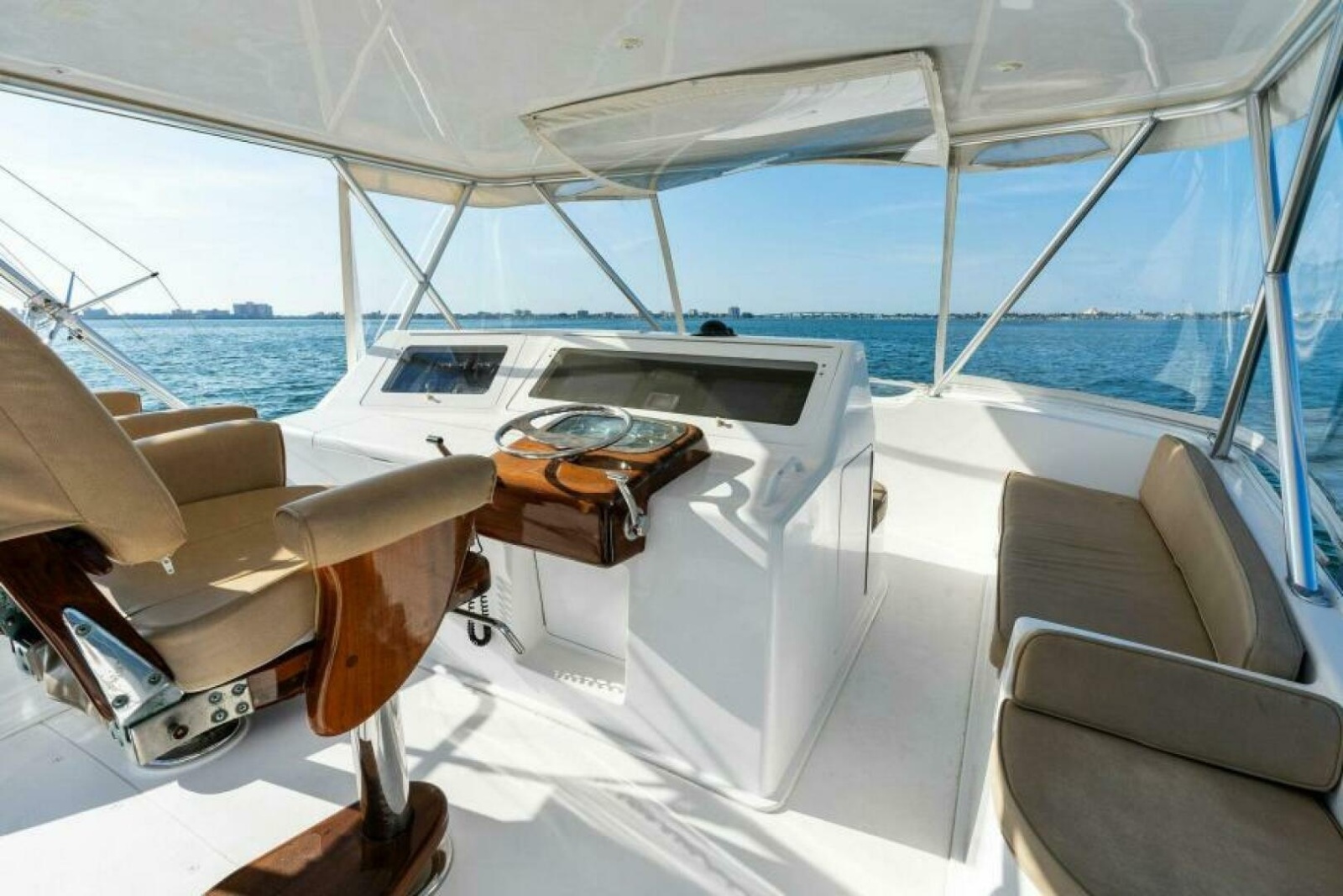 48' 2003 Viking 48 Convertible