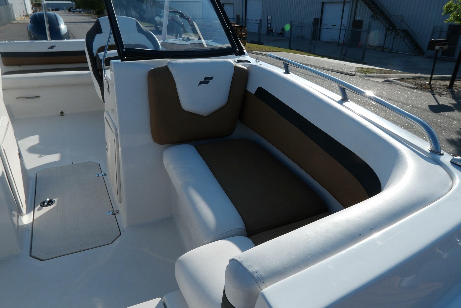 19ft Starcraft Yacht For Sale