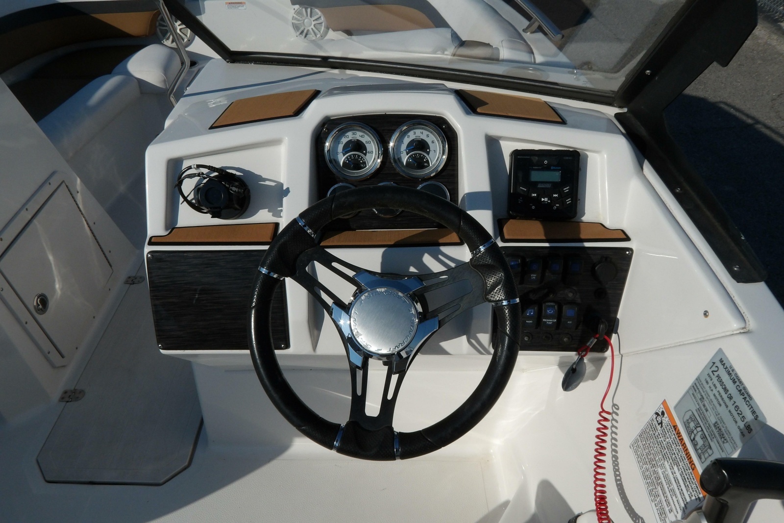 19ft Starcraft Yacht For Sale