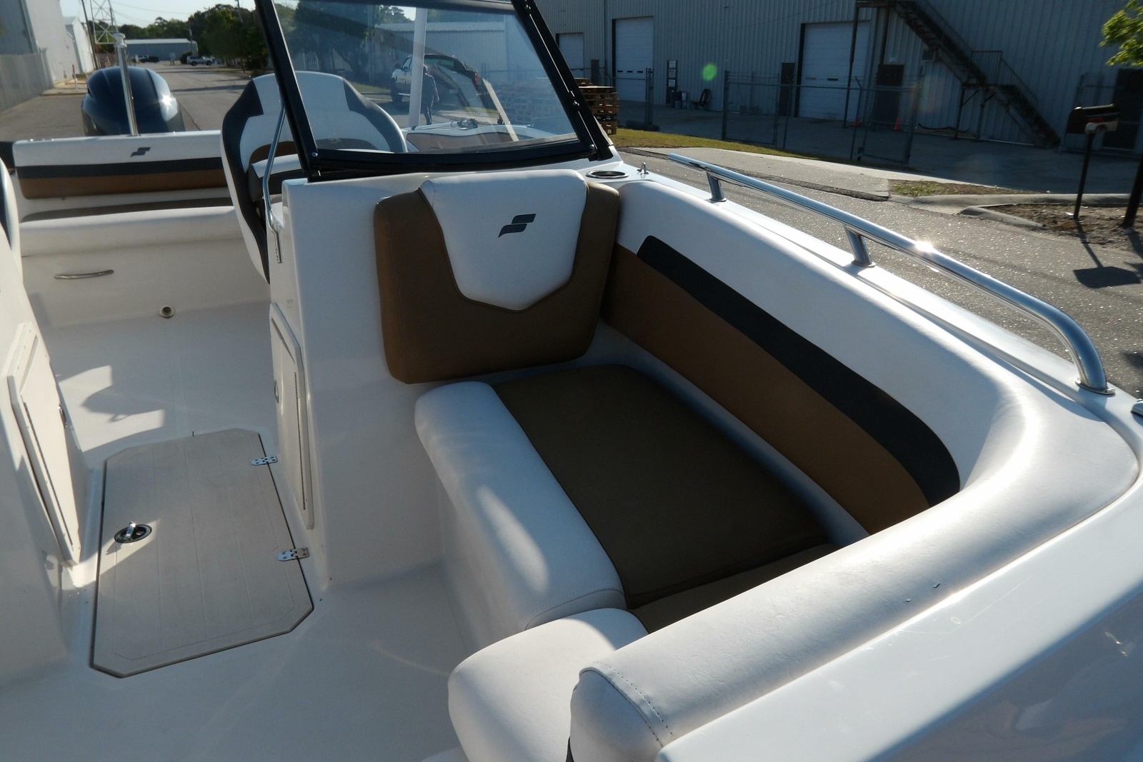 19ft Starcraft Yacht For Sale