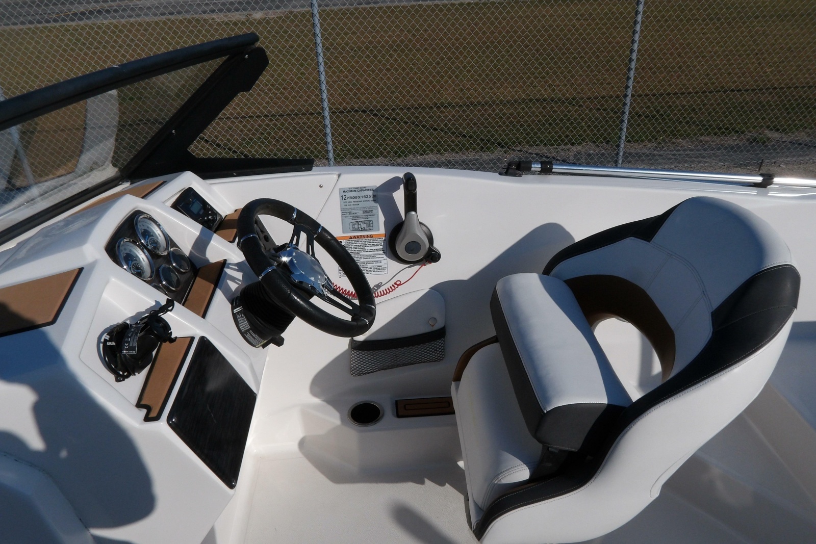 19ft Starcraft Yacht For Sale