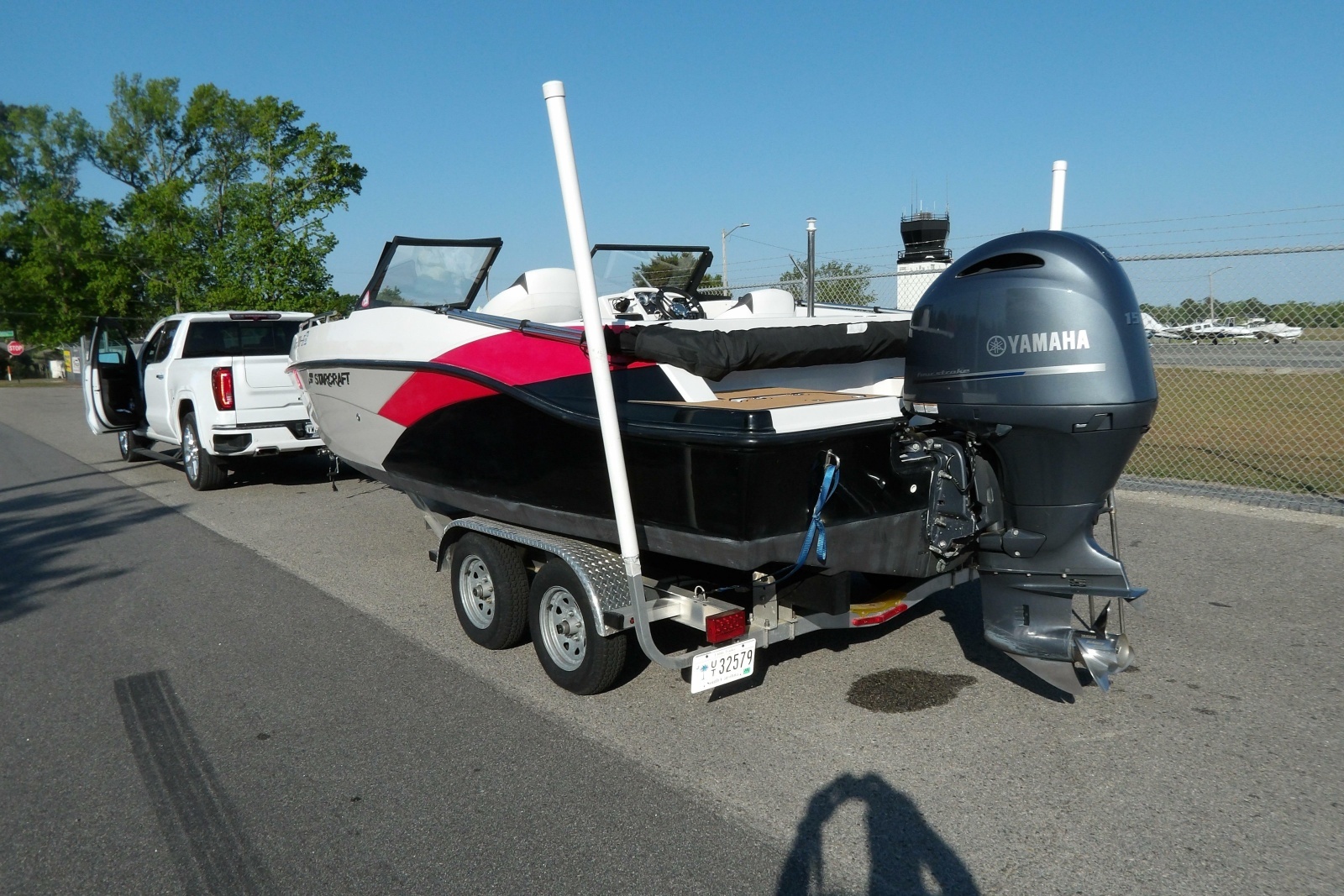 19ft Starcraft Yacht For Sale