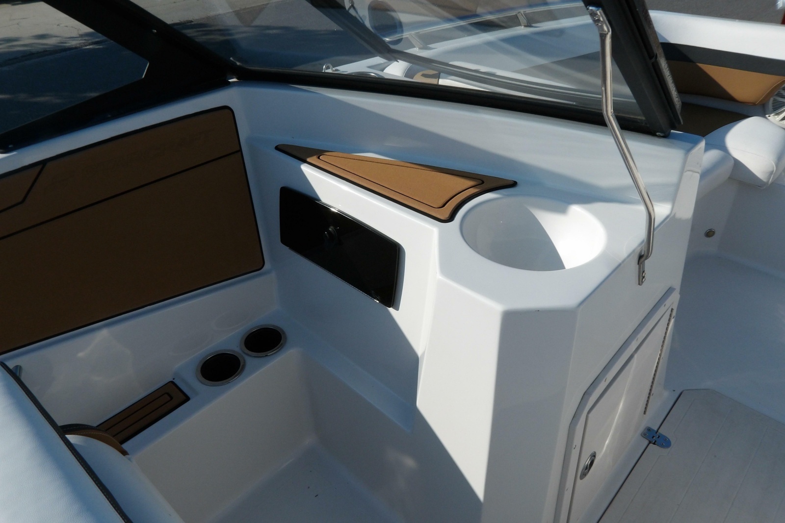 19ft Starcraft Yacht For Sale