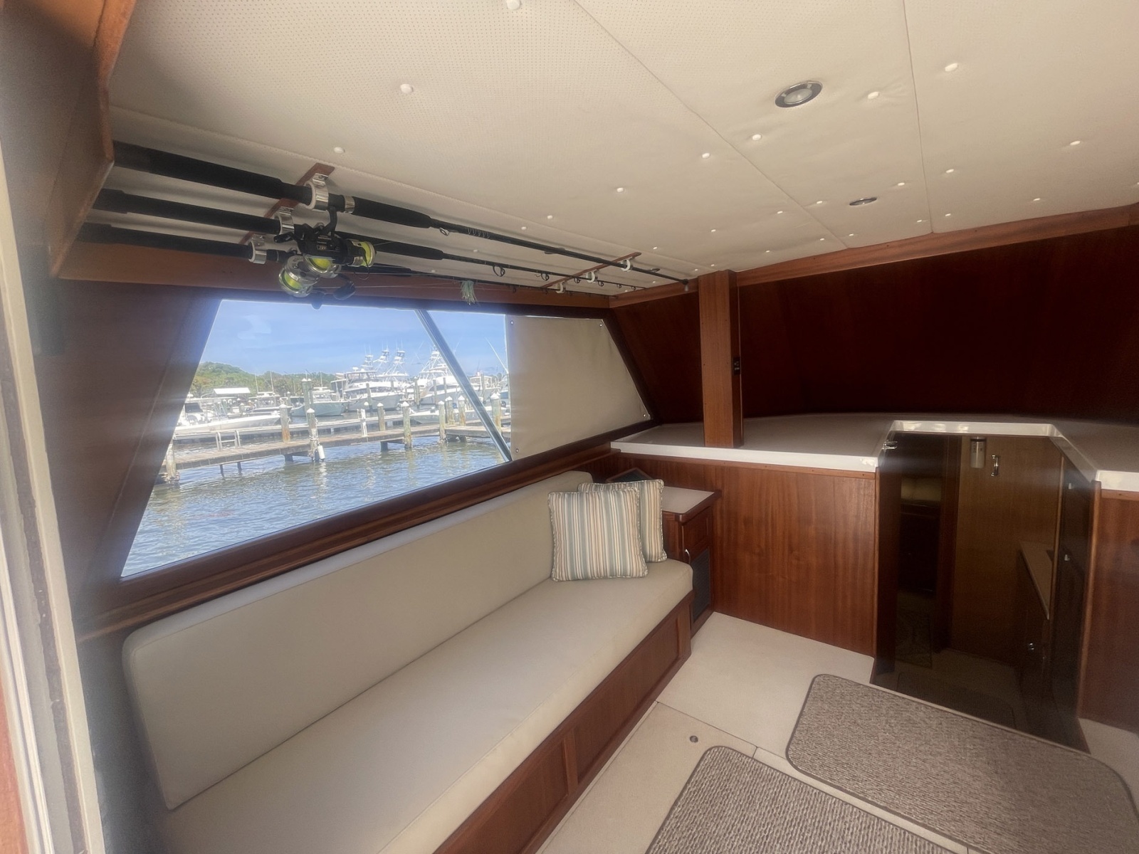 Dolphin II 34ft Hatteras Yacht For Sale