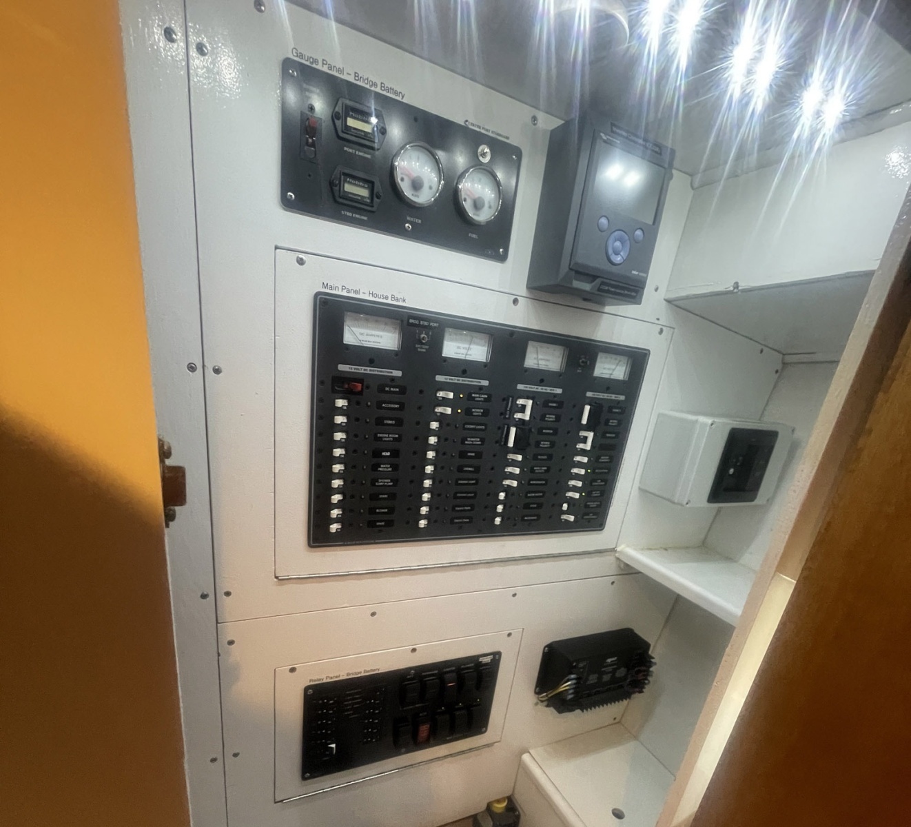 Dolphin II 34ft Hatteras Yacht For Sale