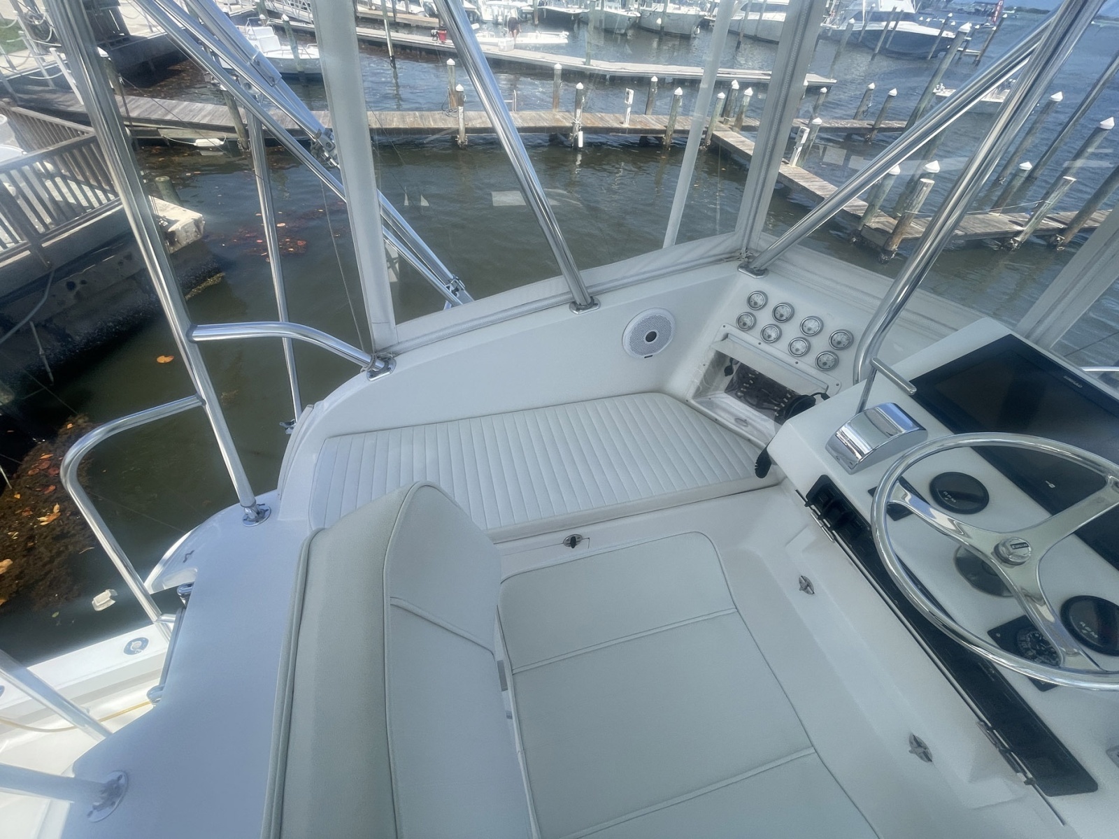 Dolphin II 34ft Hatteras Yacht For Sale