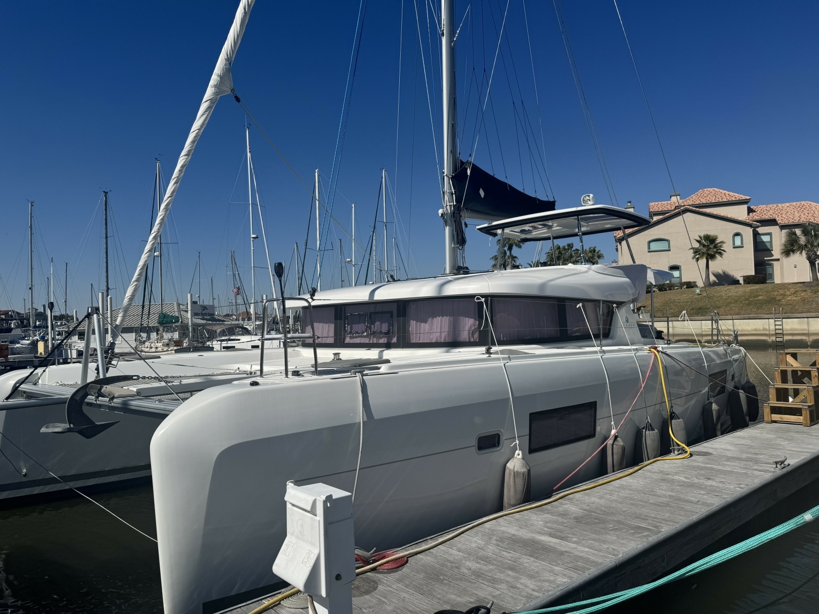 Moonlight Lady 42ft Lagoon Yacht For Sale