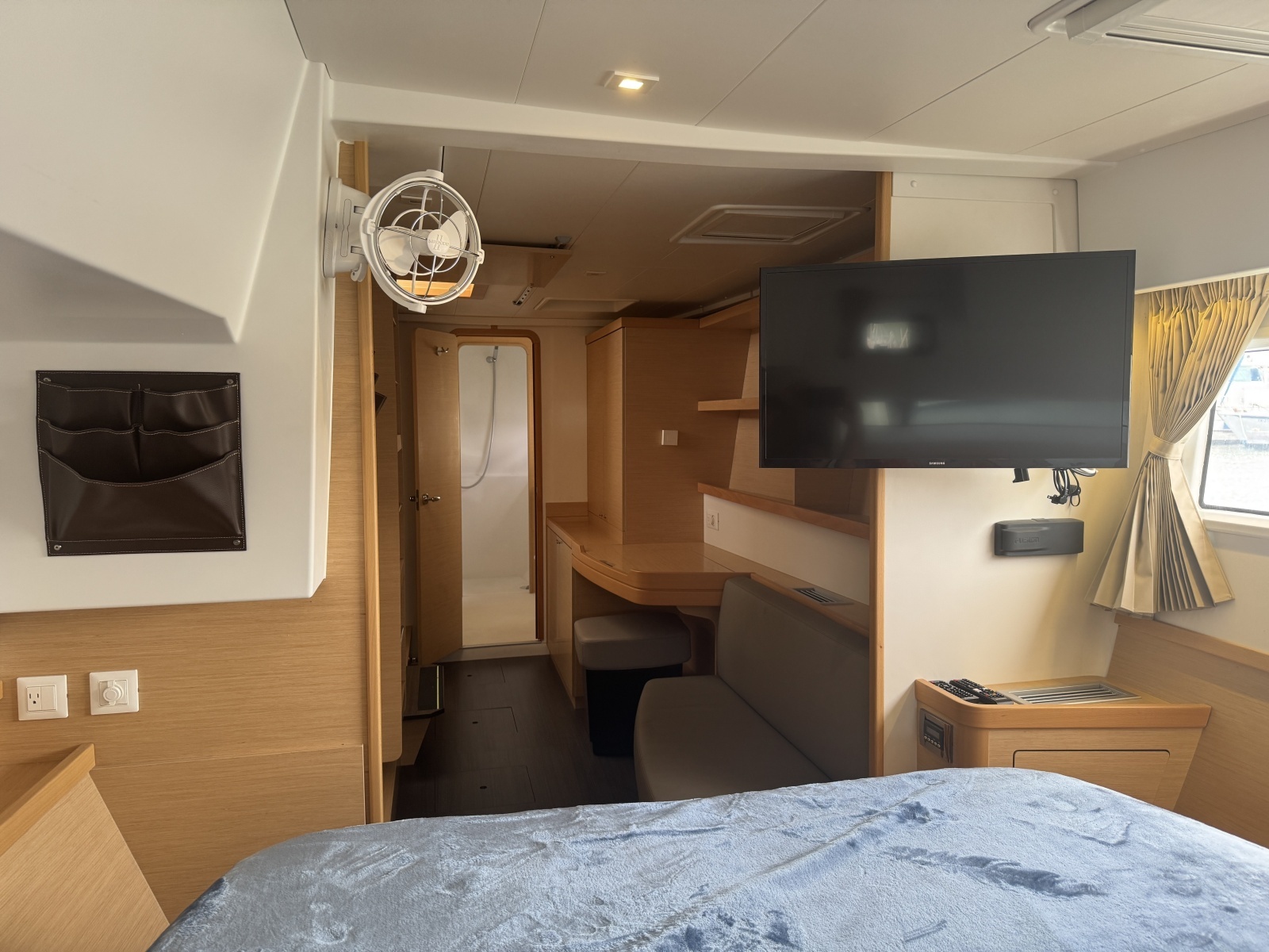 Moonlight Lady 42ft Lagoon Yacht For Sale