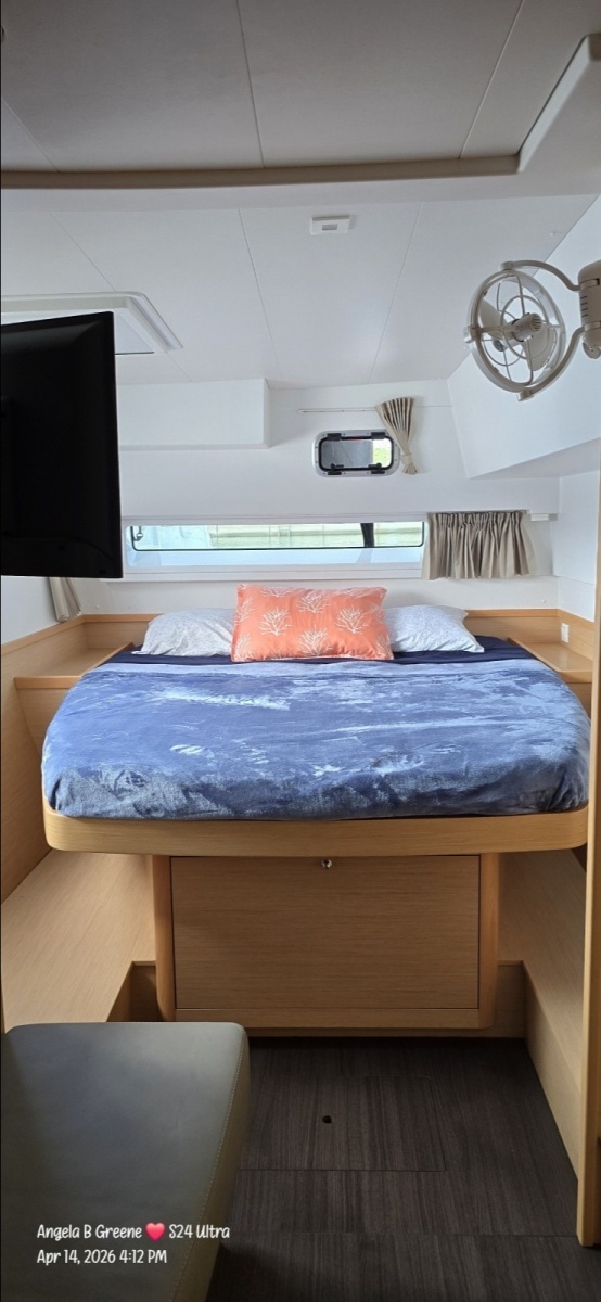 Moonlight Lady 42ft Lagoon Yacht For Sale