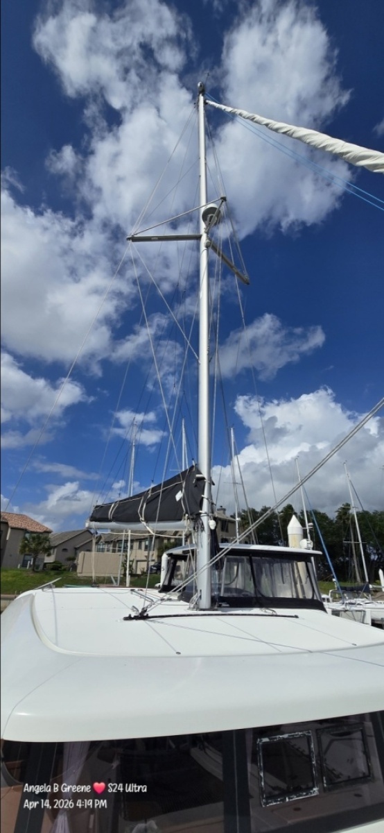 Moonlight Lady 42ft Lagoon Yacht For Sale