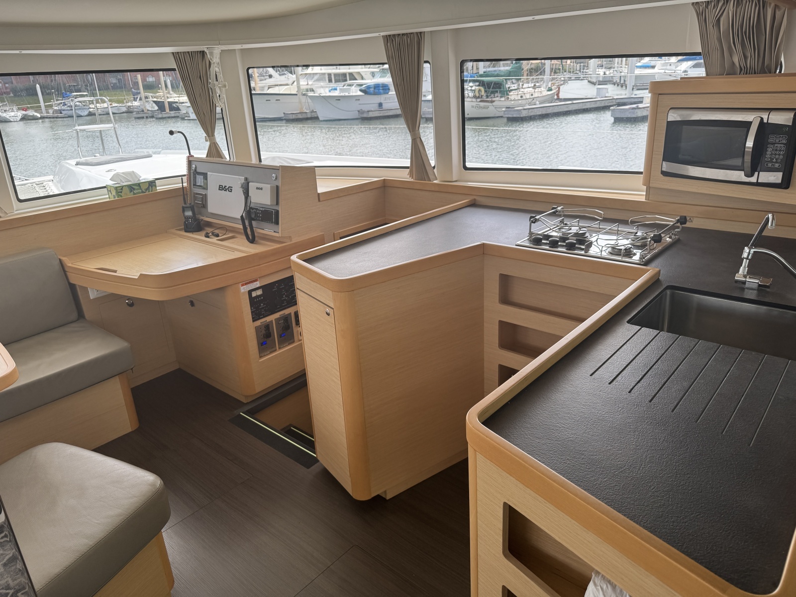 Moonlight Lady 42ft Lagoon Yacht For Sale