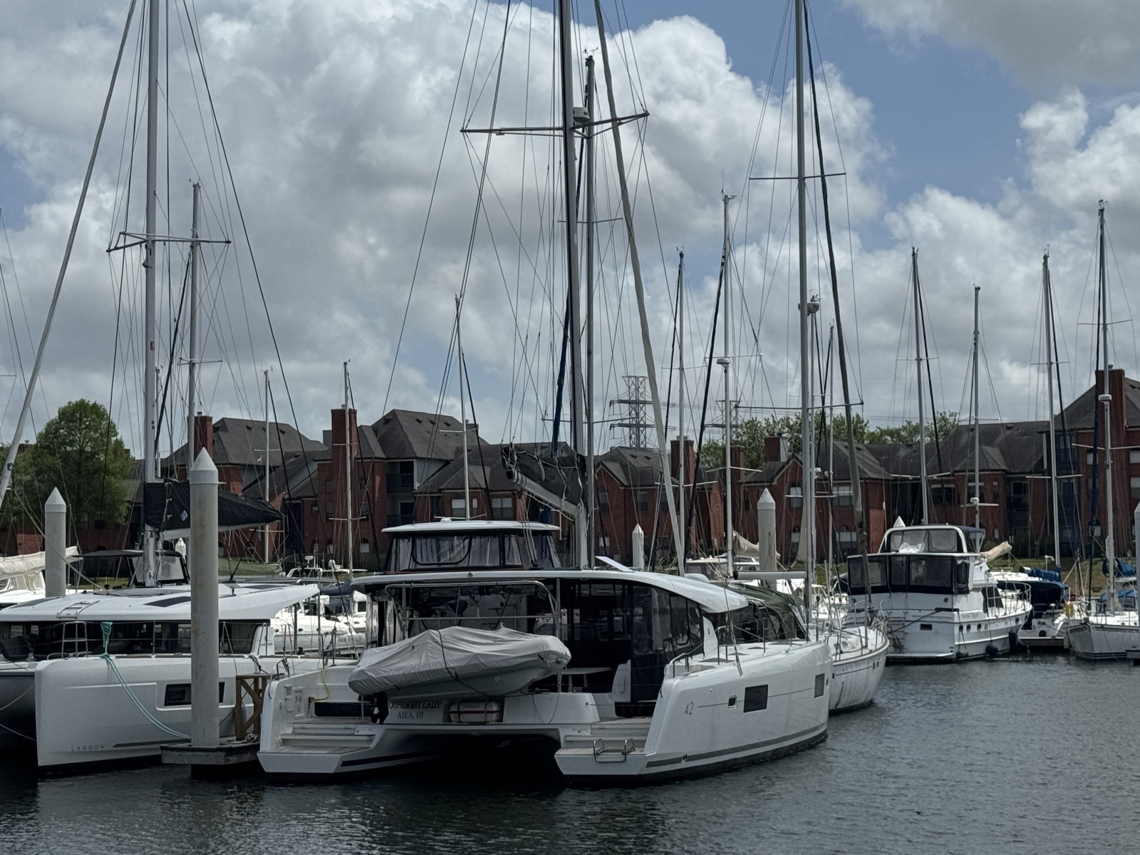 Moonlight Lady 42ft Lagoon Yacht For Sale